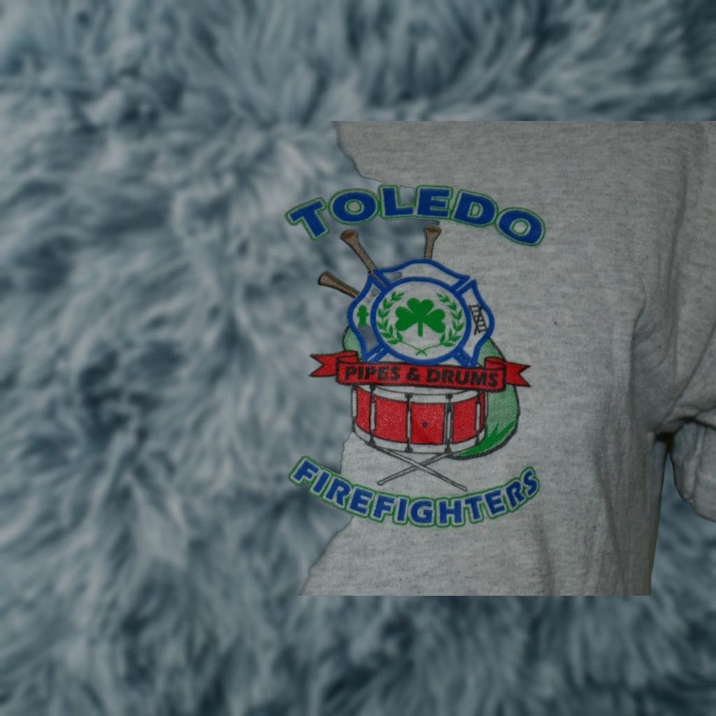 Jerzees Toledo Firefighters Pipes & Drums Cover Your Hole T Shirt Men Medium Gray Jerzees Cotton Blend Graphic Tee Size US M / EU 48-50 / 2 - 1 Thumbnail