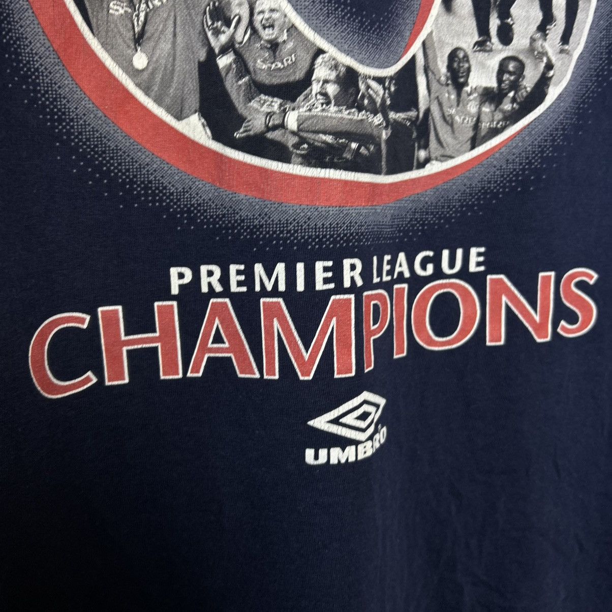 Umbro Vintage Umbro Manchester United 90’s Big Logo Soccer tee Size US L / EU 52-54 / 3 - 4 Thumbnail
