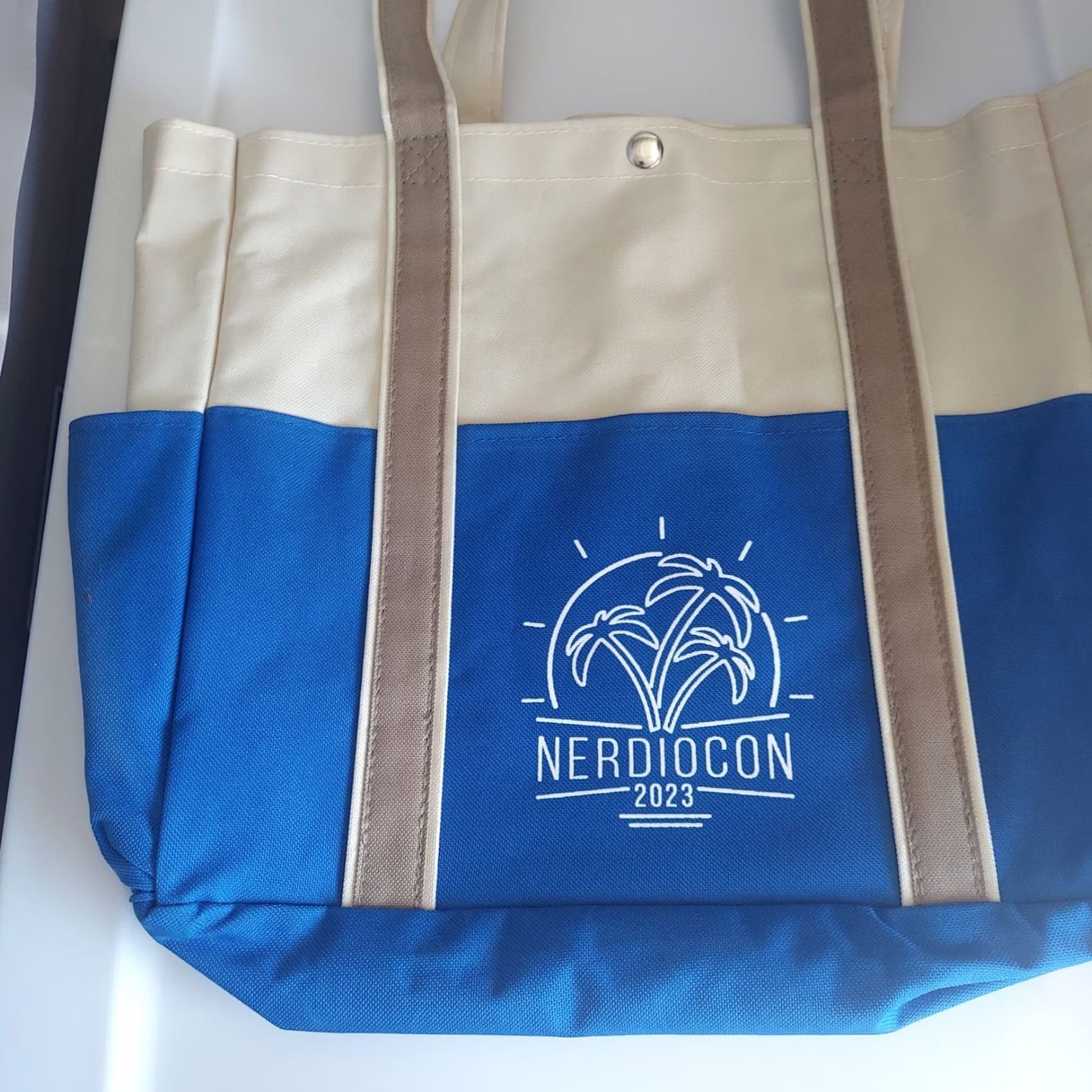 Vintage Nerdiocon 2023 Blue/White Tote Bag Hit Tote Unisex Adults White/Blue Convention Travel Casual B29 Size ONE SIZE - 4 Thumbnail
