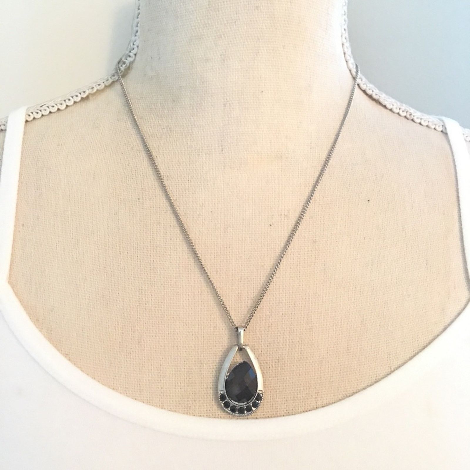 Jewelry Faceted black teardrop stone pendant necklace Size ONE SIZE - 1 Thumbnail