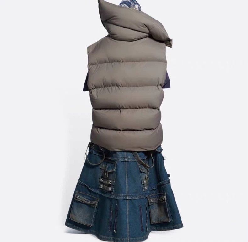 Balenciaga 22 SS show big collar down vest 2504-Nextarrow