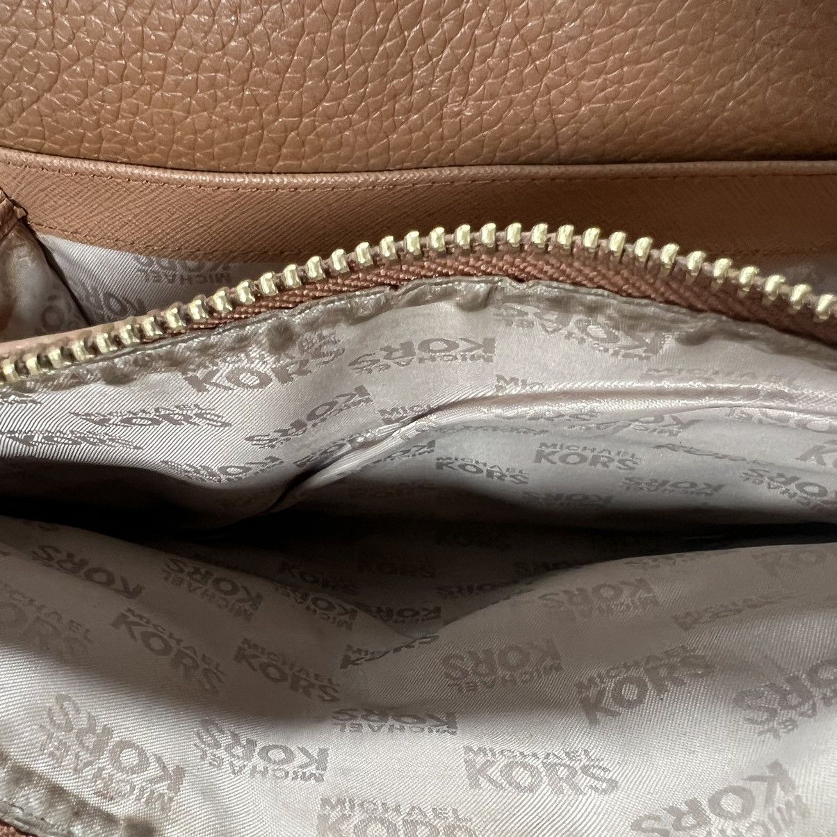 Michael Kors michael kors tan leather crossbody handbag purse Size ONE SIZE - 4 Thumbnail