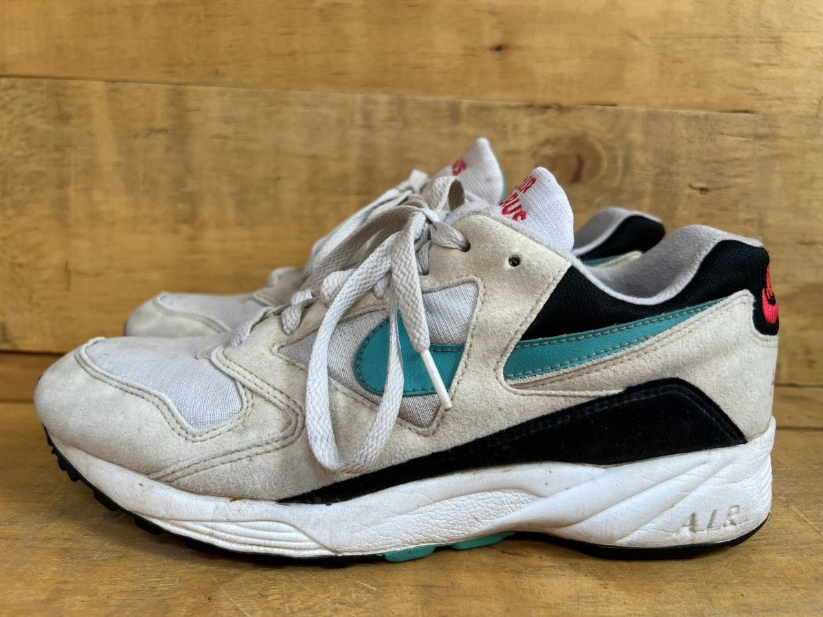 Nike Nike Air Icarus International 1992 Vintage Size US 9 | UK 8 Size US 9 / EU 42 - 3 Thumbnail