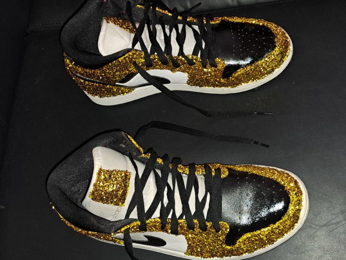 Nike Jordan 1 gold Size US 9.5 / EU 42-43 - 7 Thumbnail