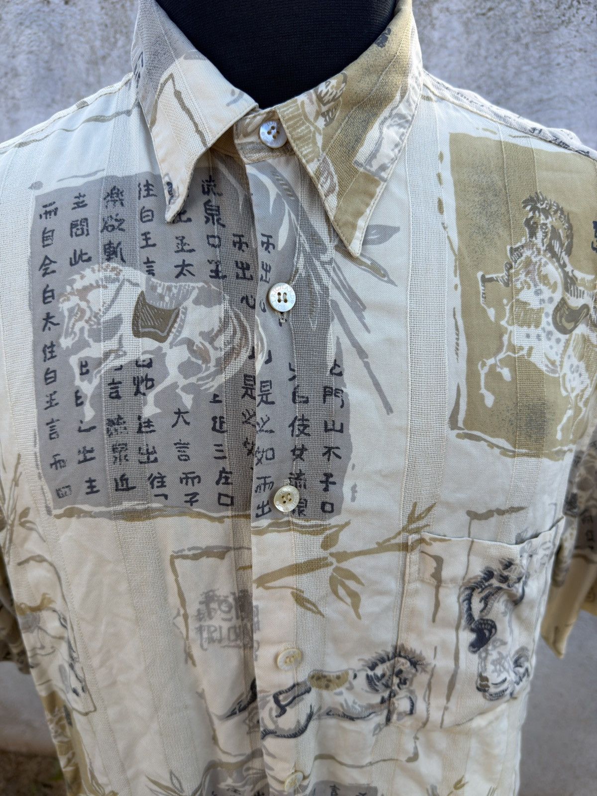 Tori Richard PreOwned Tori Richard Beige Hawaiian Men's Large 100% Silk Size US L / EU 52-54 / 3 - 3 Thumbnail