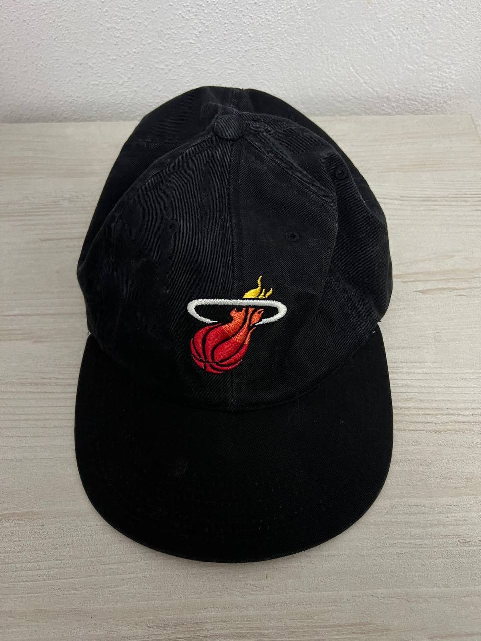 Sports Specialties Vintage Maimi Heat NBA Sports Specialties Hat Cap Size ONE SIZE - 4 Thumbnail
