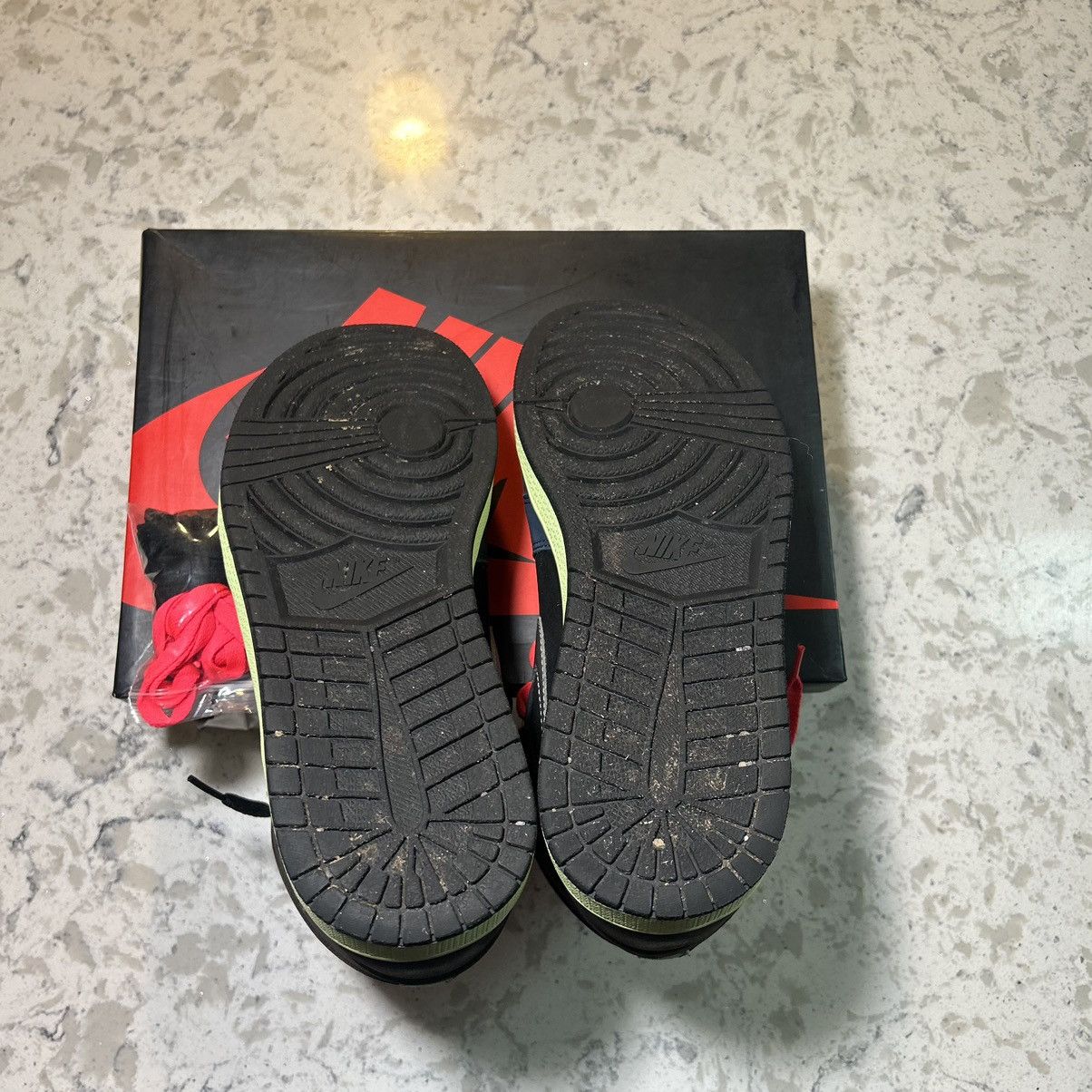 Jordan Brand × Nike Air Jordan 1 Retro High 'Tokyo Bio Hack' Size US 9.5 / EU 42-43 - 6 Thumbnail
