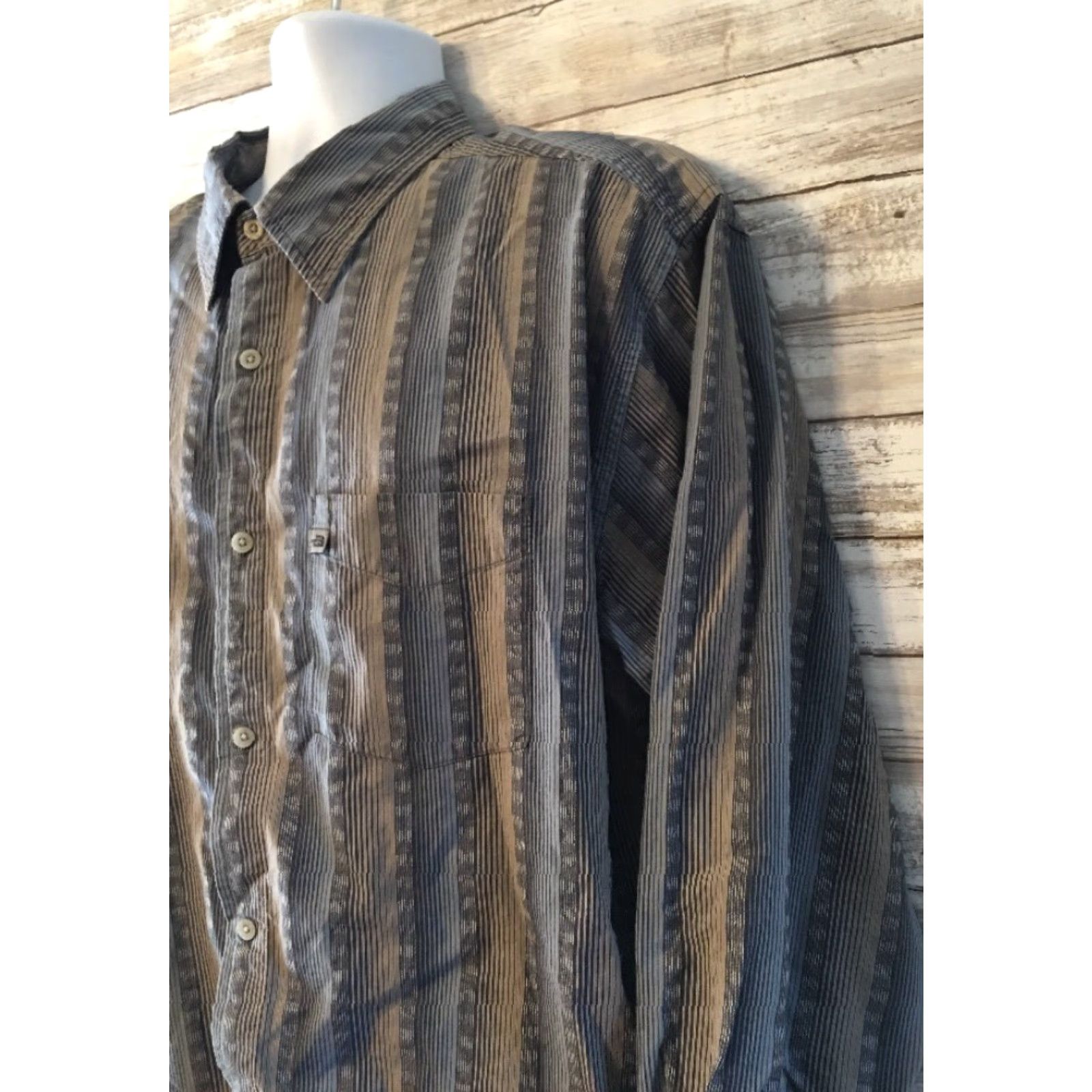 The North Face The North Face Striped Button-Down Long Sleeve Shirt Mens XL EUC 100% Cotton Gray Button-Up Size US XL / EU 56 / 4 - 2 Thumbnail