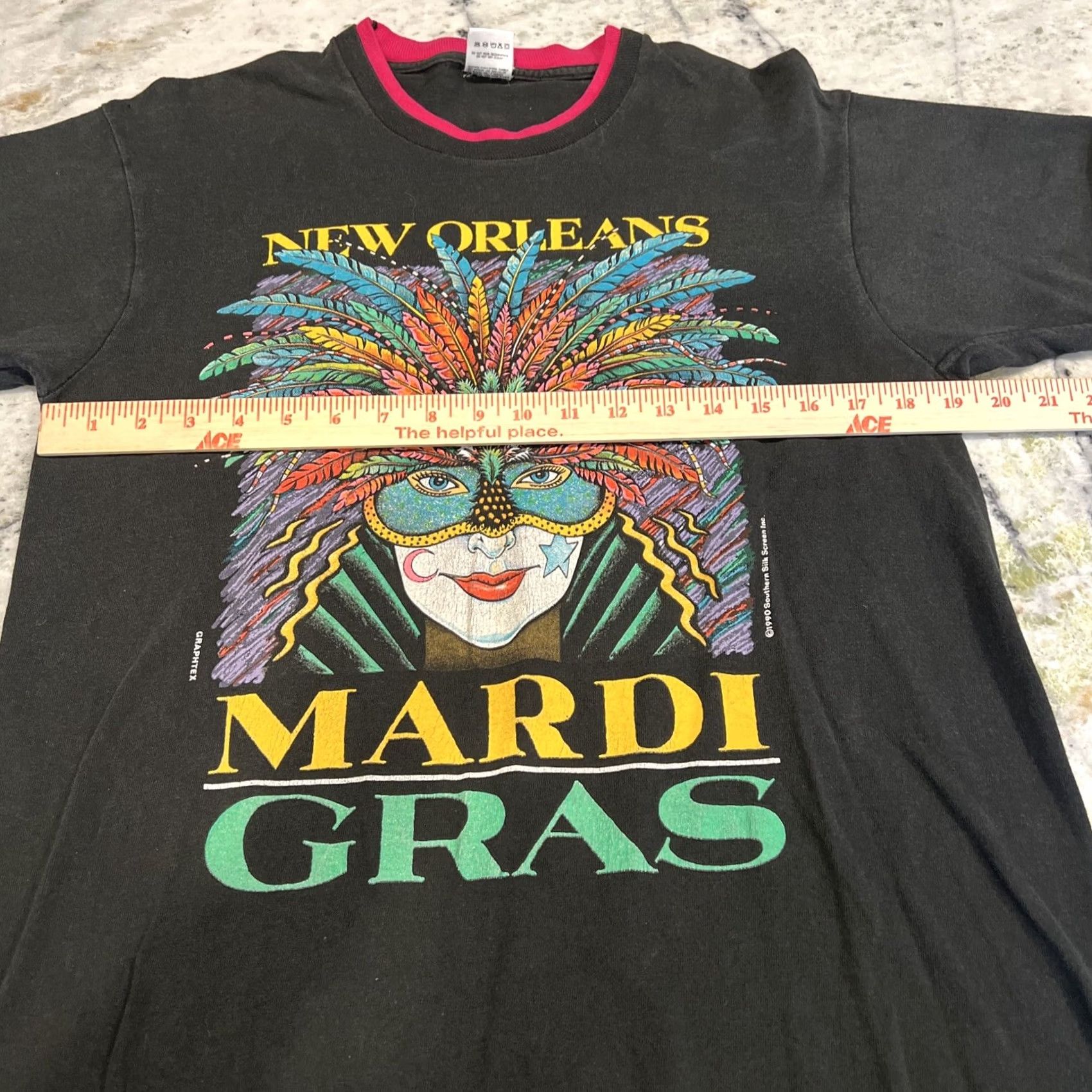 Fruit Of The Loom VINTAGE Mardi Gras New Orleans Tshirt Men’s L Black Glitter Made In USA 1990s Fruit of the Loom Shirt Graphic Print Jazz 90s Boy/Men/Gender? Size US L / EU 52-54 / 3 - 7 Thumbnail