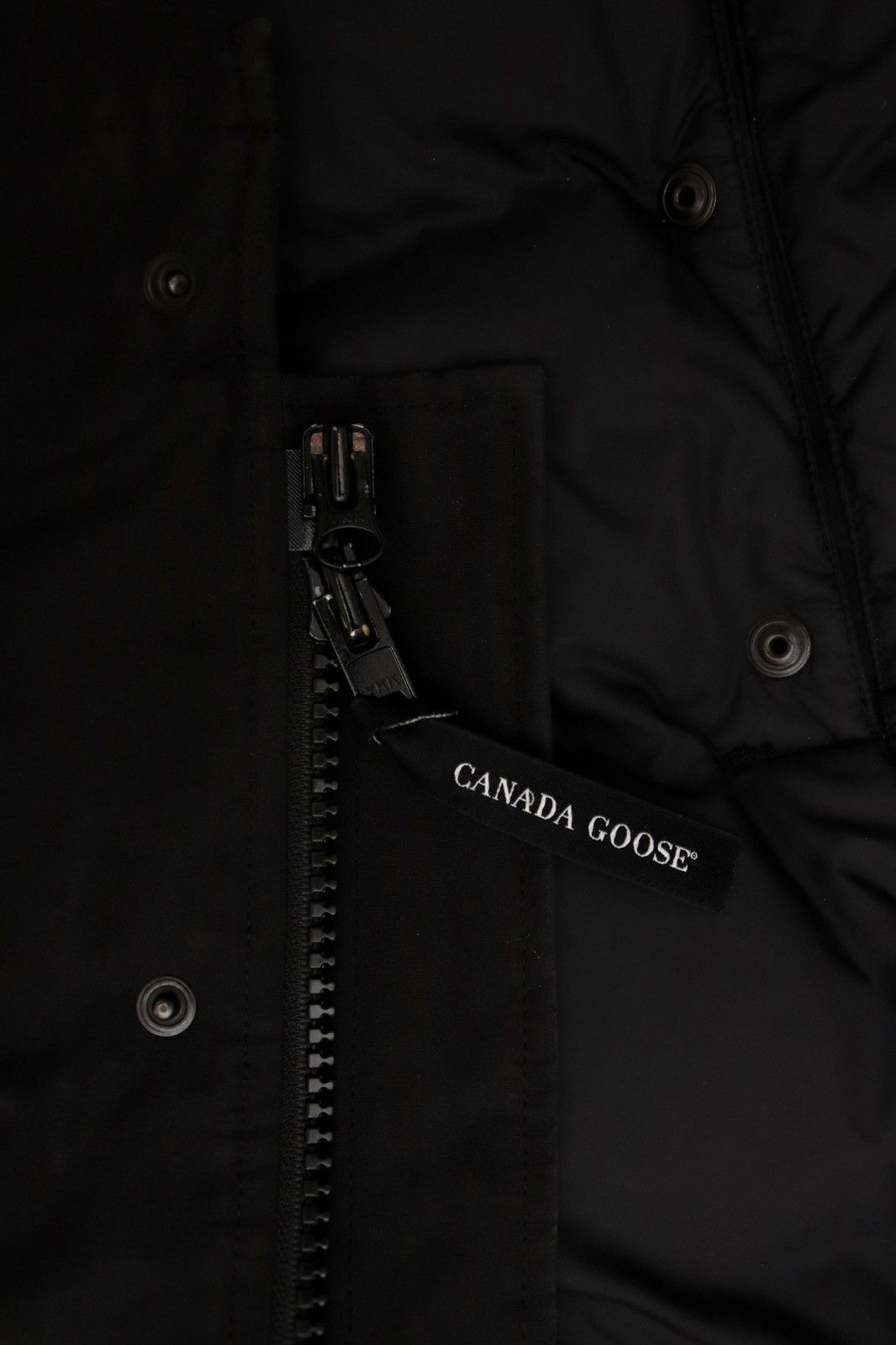 Canada Goose Canada Goose Black Down Parka Adjustable Waist Modern Fit Size S / US 4 / IT 40 - 18 Thumbnail