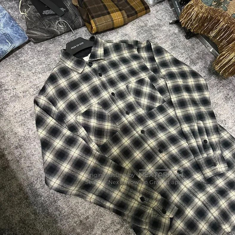 Fear of God 3rd Black and White Back Pull.
