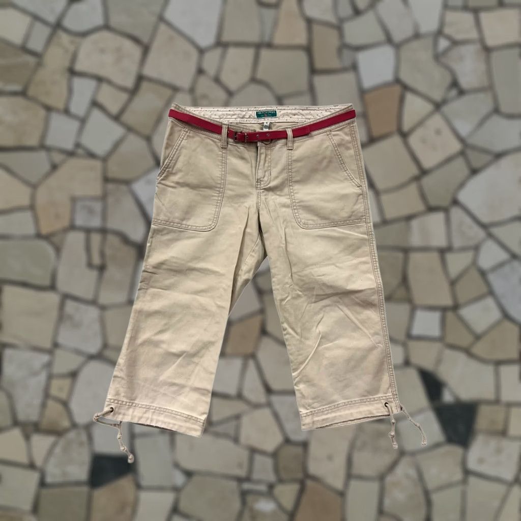 Abercrombie & Fitch VINTAGE Abercrombie & Fitch Capris Women 6 Beige Y2K Capri Women 6 Beige Capris Womens Girls Mens Size ONE SIZE - 1 Thumbnail