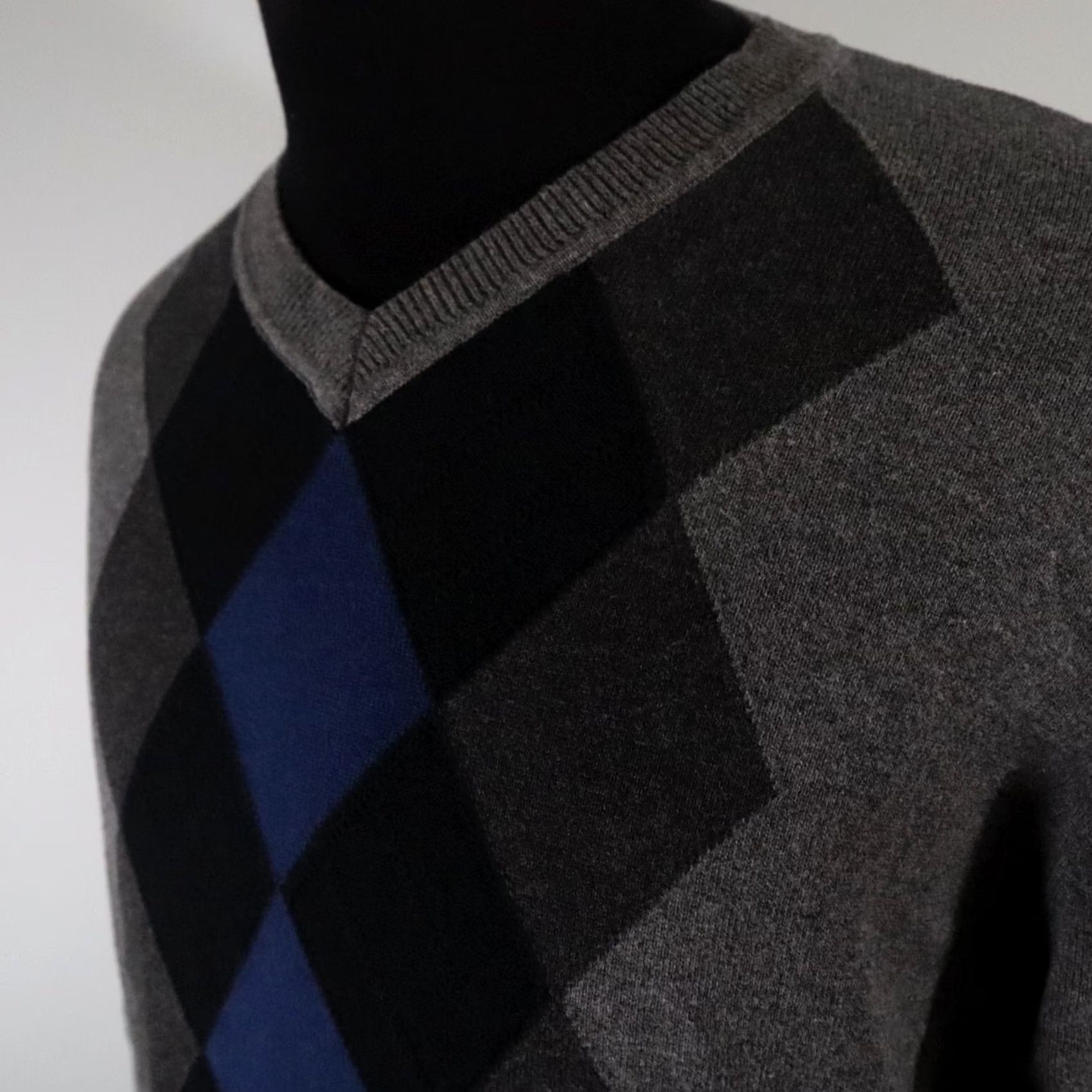 Vintage Axcess Sweater Mens Medium Gray Knit V-Neck Pullover Argyle Diamond Long Sleeve Size US M / EU 48-50 / 2 - 2 Thumbnail