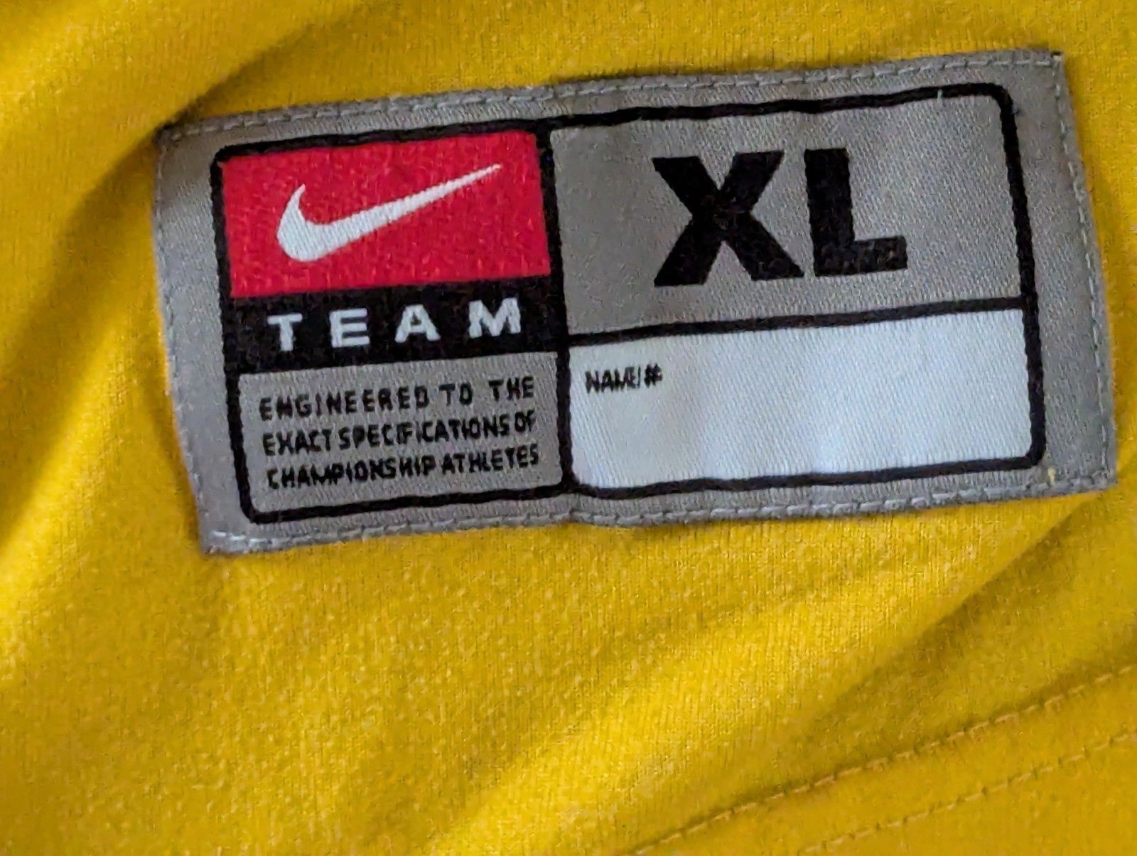Nike West Virginia Mountaineers Football Shirt Men XL Yellow NCAA Size US XL / EU 56 / 4 - 5 Thumbnail