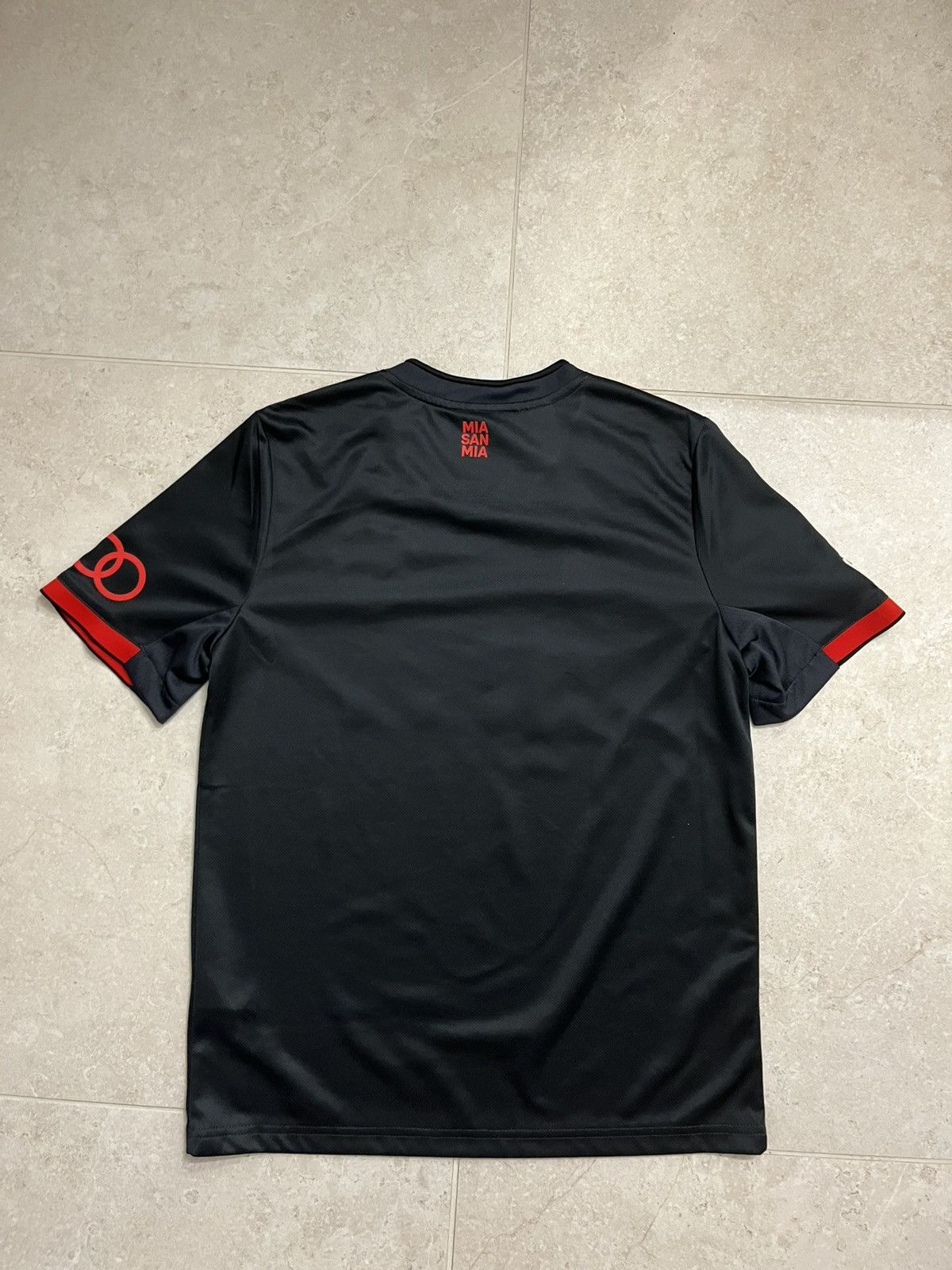 Adidas Bayern Munich 2022/23 Third kit Black and red Size US S / EU 44-46 / 1 - 2 Thumbnail