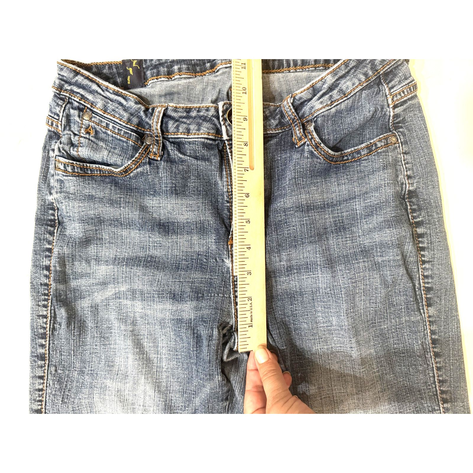 Wrangler Aura Wrangler Jeans Womens 6 Bootcut Western Mid Rise Denim Size 28" / US 6 / IT 42 - 6 Thumbnail