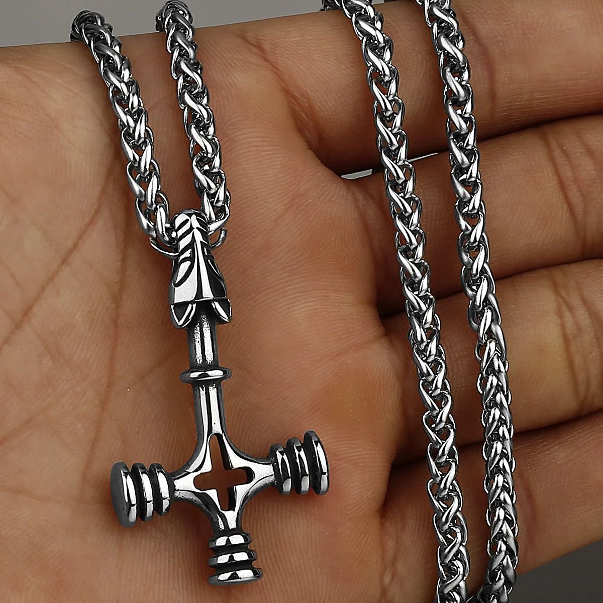 Jewelry Retro Simple Nordic Viking Wolf Cross Amulet Necklace Size ONE SIZE - 1 Preview