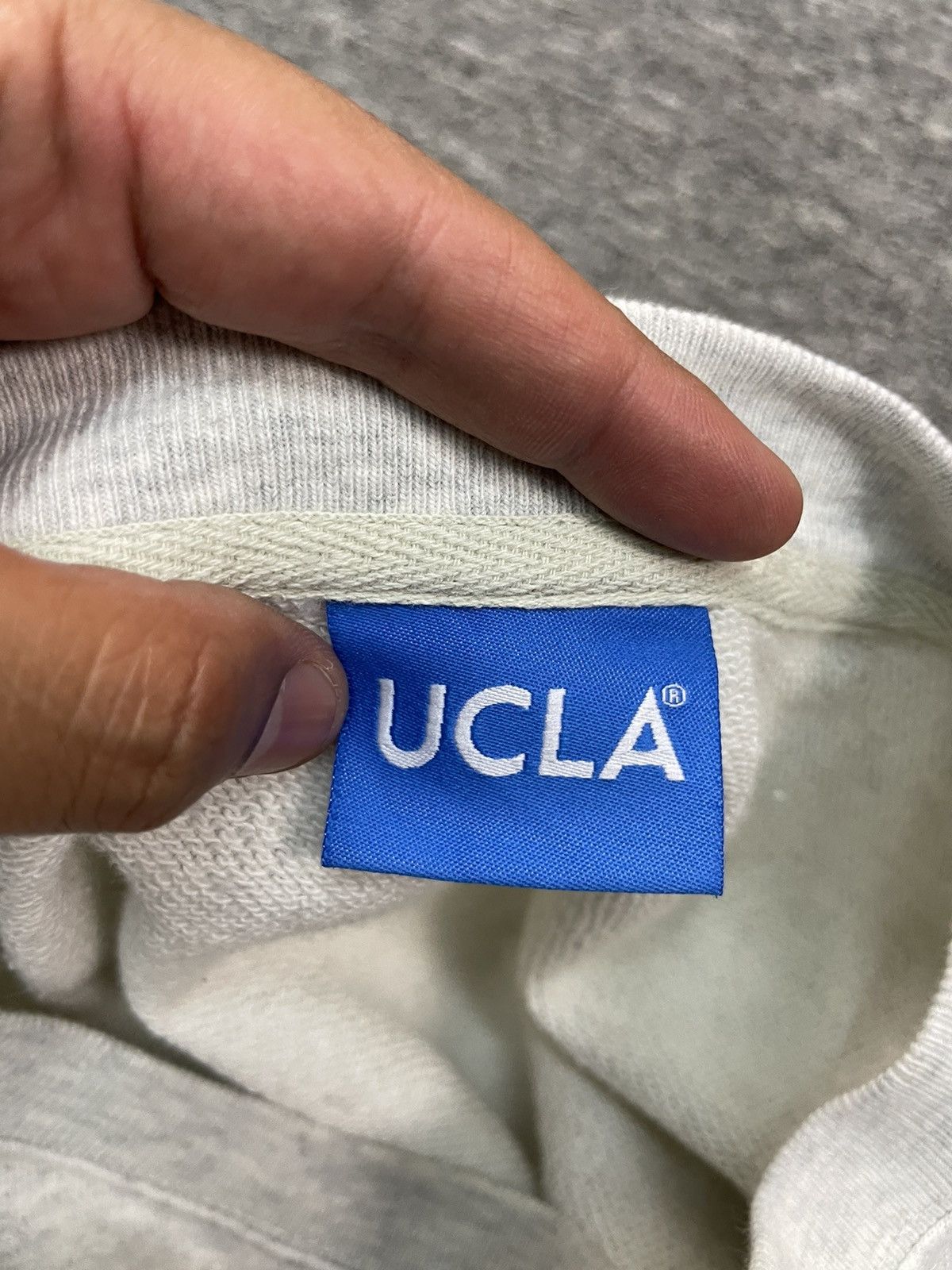 Vintage Vintage UCLA Bruins Sweatshirt Baggy Oversized Size US M / EU 48-50 / 2 - 3 Thumbnail