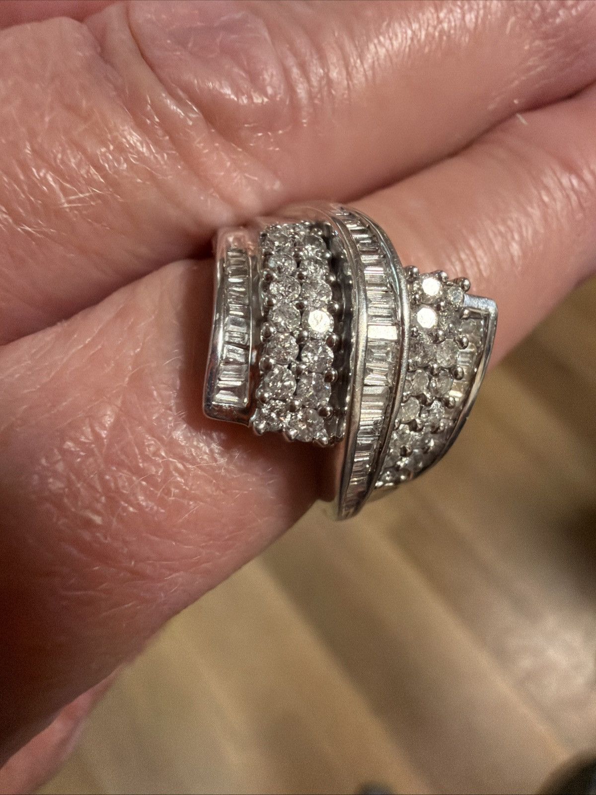 Other 10kt white gold diamond bypass ring 1.00 carat Size ONE SIZE - 3 Thumbnail