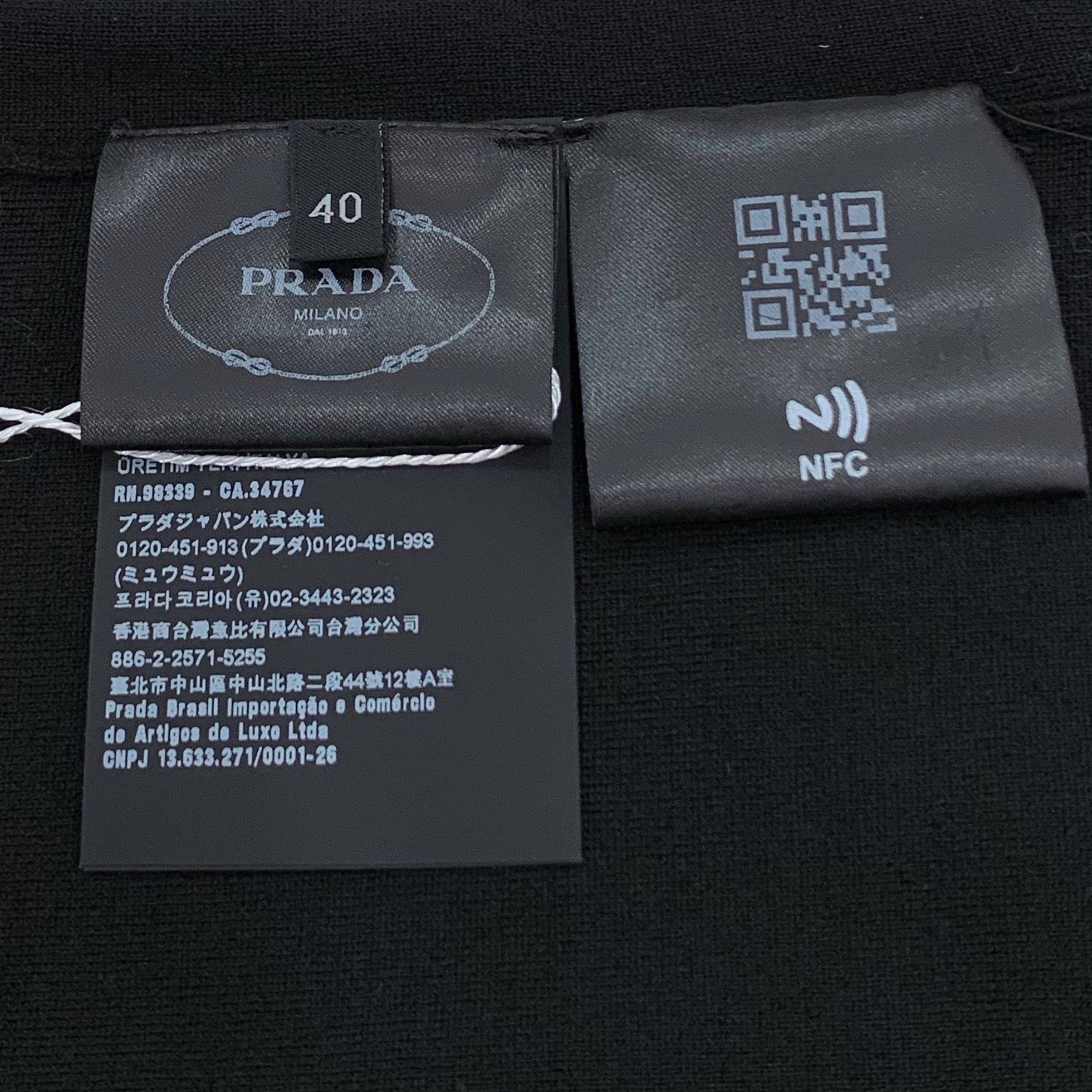 Prada X9309 Prada black logo triangle logo wool knit short sleeves Size US M / EU 48-50 / 2 - 6 Thumbnail