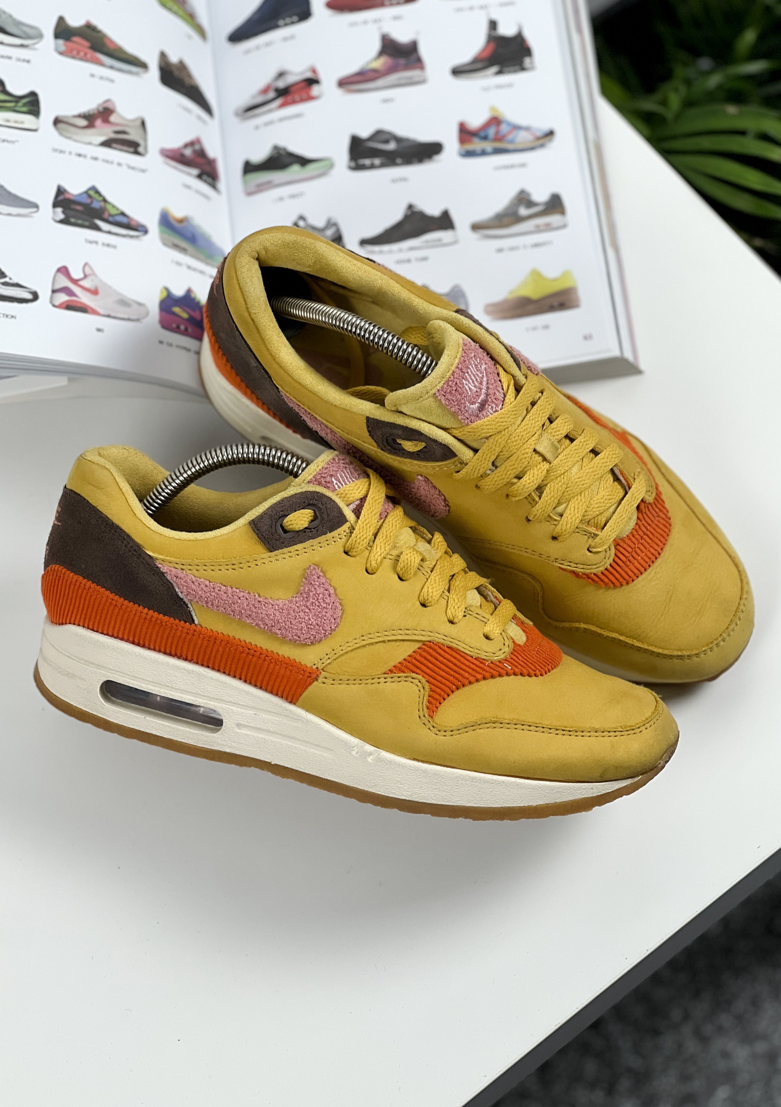 Nike Nike Air Max 1 Crepe Wheat Gold Rust Pink 'CD7861-700' Size US 7 / EU 40 - 1 Thumbnail