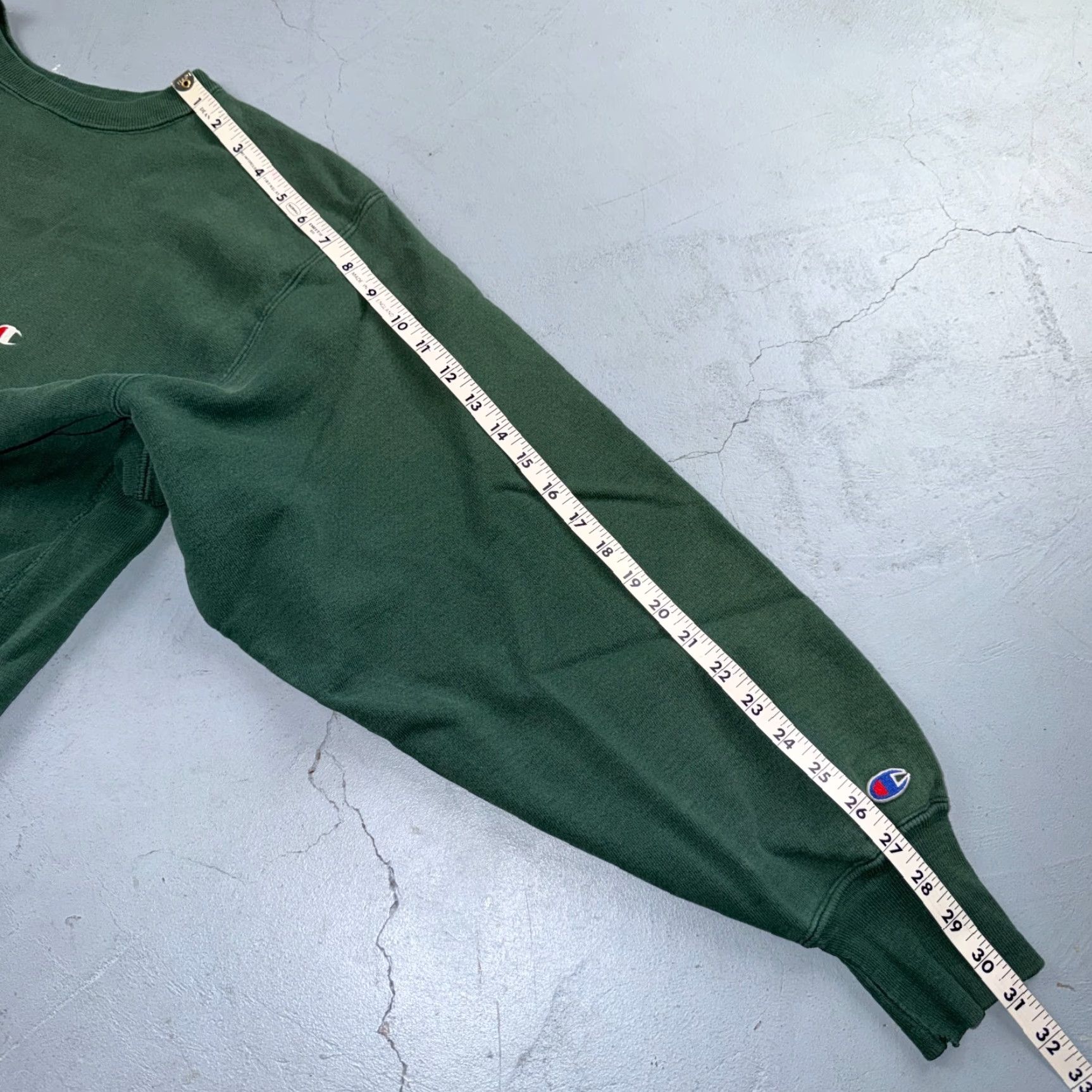 Champion VINTAGE Champion Sweatshirt USA Green Reverse Weave XL Crew Neck Long Sleeve Gusset Jumper 70s 90s College Logo Sports Men Size US XL / EU 56 / 4 - 5 Thumbnail