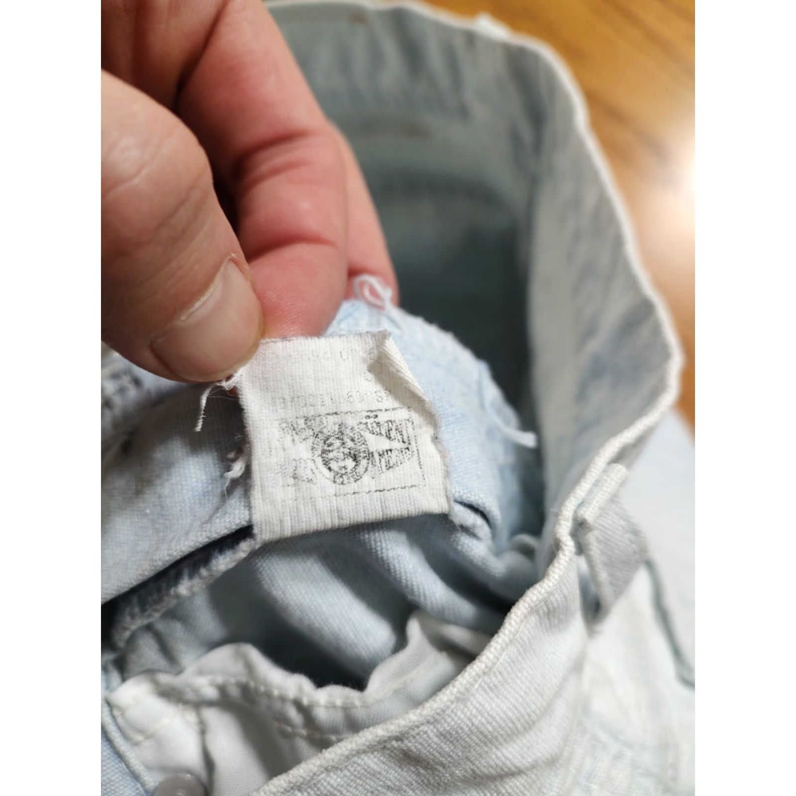 Lee VINTAGE Lee Jeans Womens 25 x 32 Inseam Light Blue Denim 5-Pocket Western 80s 90s USA Mens Women Girls Size 42" / US 20 - 4 Thumbnail