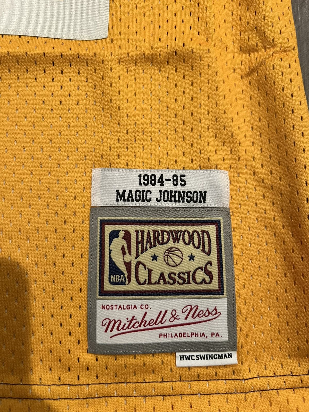 Mitchell & Ness Size M Mitchell & Ness Magic Johnson Gold Los Angeles Lakers Size US M / EU 48-50 / 2 - 5 Thumbnail