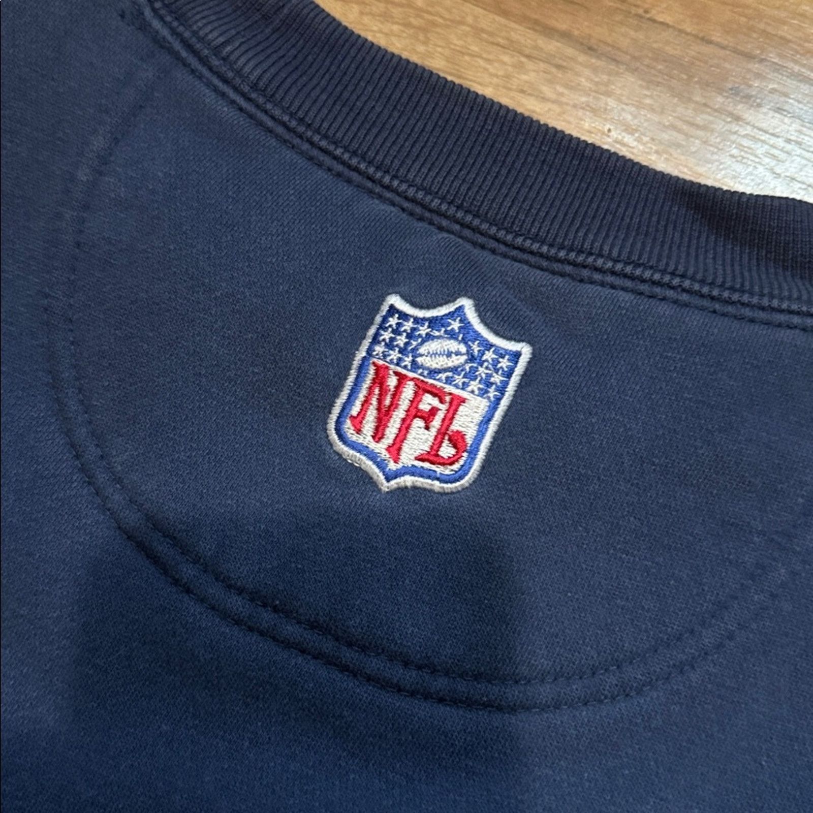 Nike 90s Nike Team Cowboys NFL Center Swoosh Crewneck Sweatshirt Size US L / EU 52-54 / 3 - 5 Thumbnail