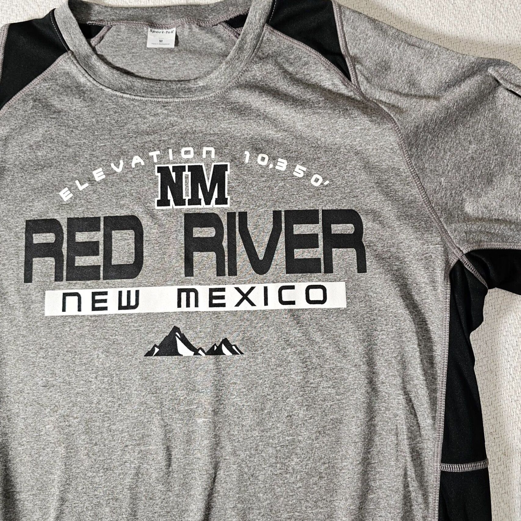 Vintage VINTAGE? actually not vintage. Sport-Tek Shirt Long Sleeve Crew Neck Graphic Tee Men Large Gray with Red River New Mexico NM Sports Theme Size US L / EU 52-54 / 3 - 3 Thumbnail