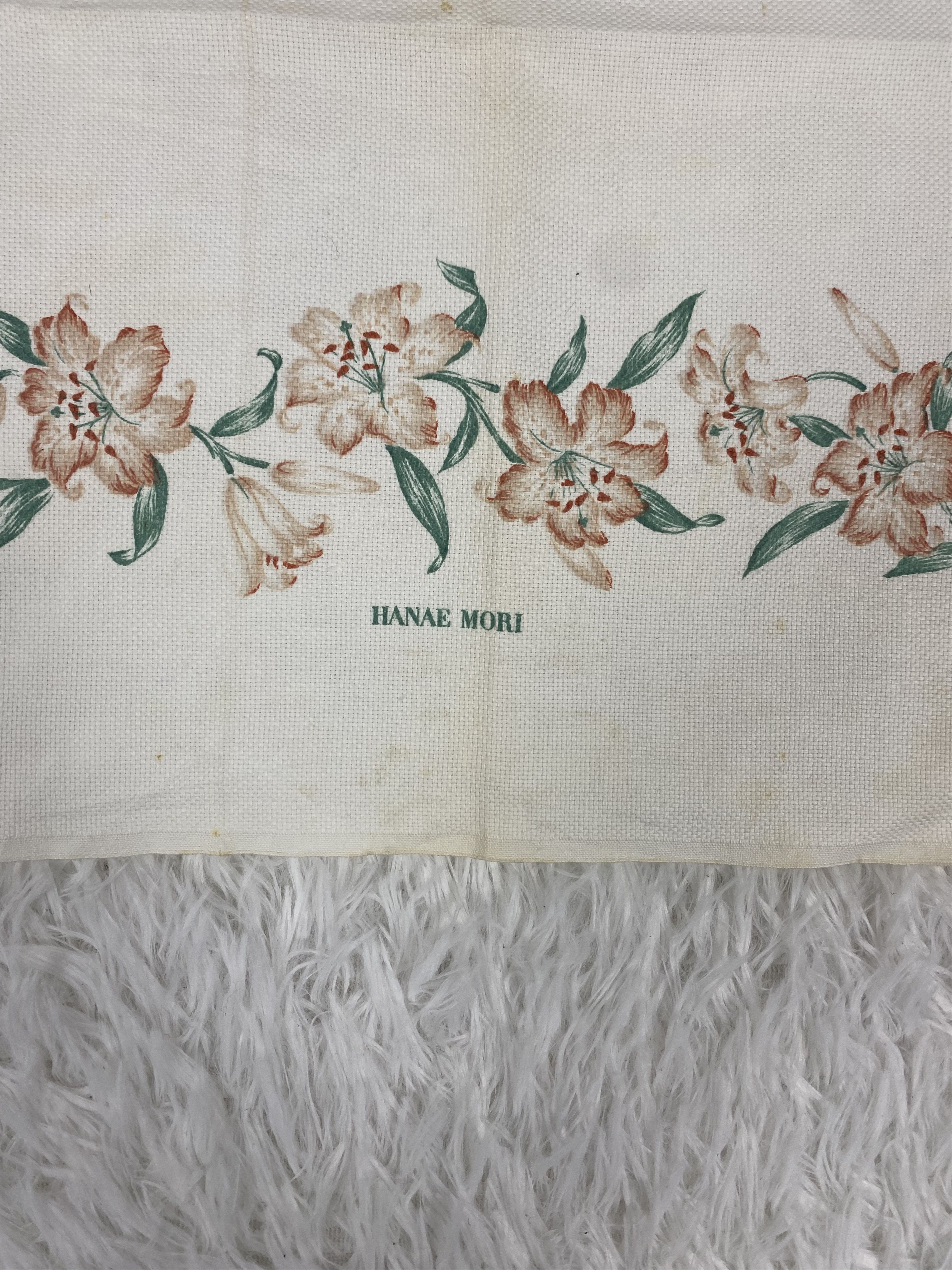 Hanae Mori Vintage Hanae Mori Handkerchief Neckerchief Ph0438 Size ONE SIZE - 4 Thumbnail
