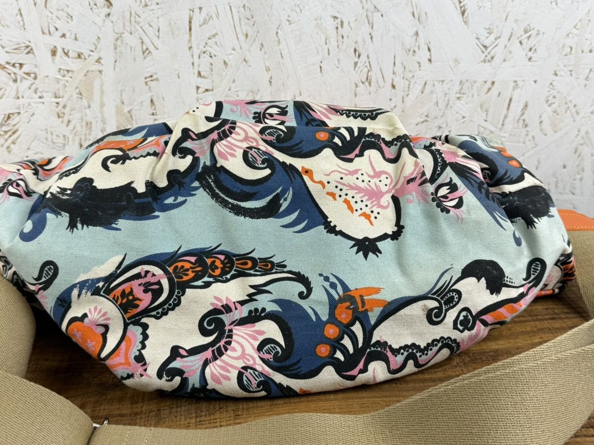 Vivienne Westwood Vivienne Westwood 2Way Multicolor Heart Handbag Shoulder Bag Size ONE SIZE - 8 Thumbnail