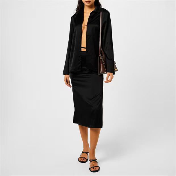 Jacquemus o1g2r1mq1024 Midi Skirt in Black Size 26" / US 2 / IT 38 - 5 Thumbnail