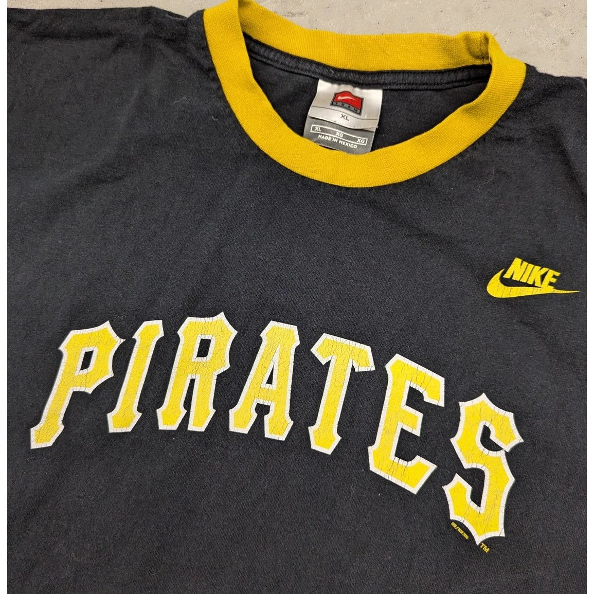 MLB × Nike × Vintage Y2K Pittsburgh Pirates yellow and black ringer t-shirt Size US XL / EU 56 / 4 - 2 Thumbnail
