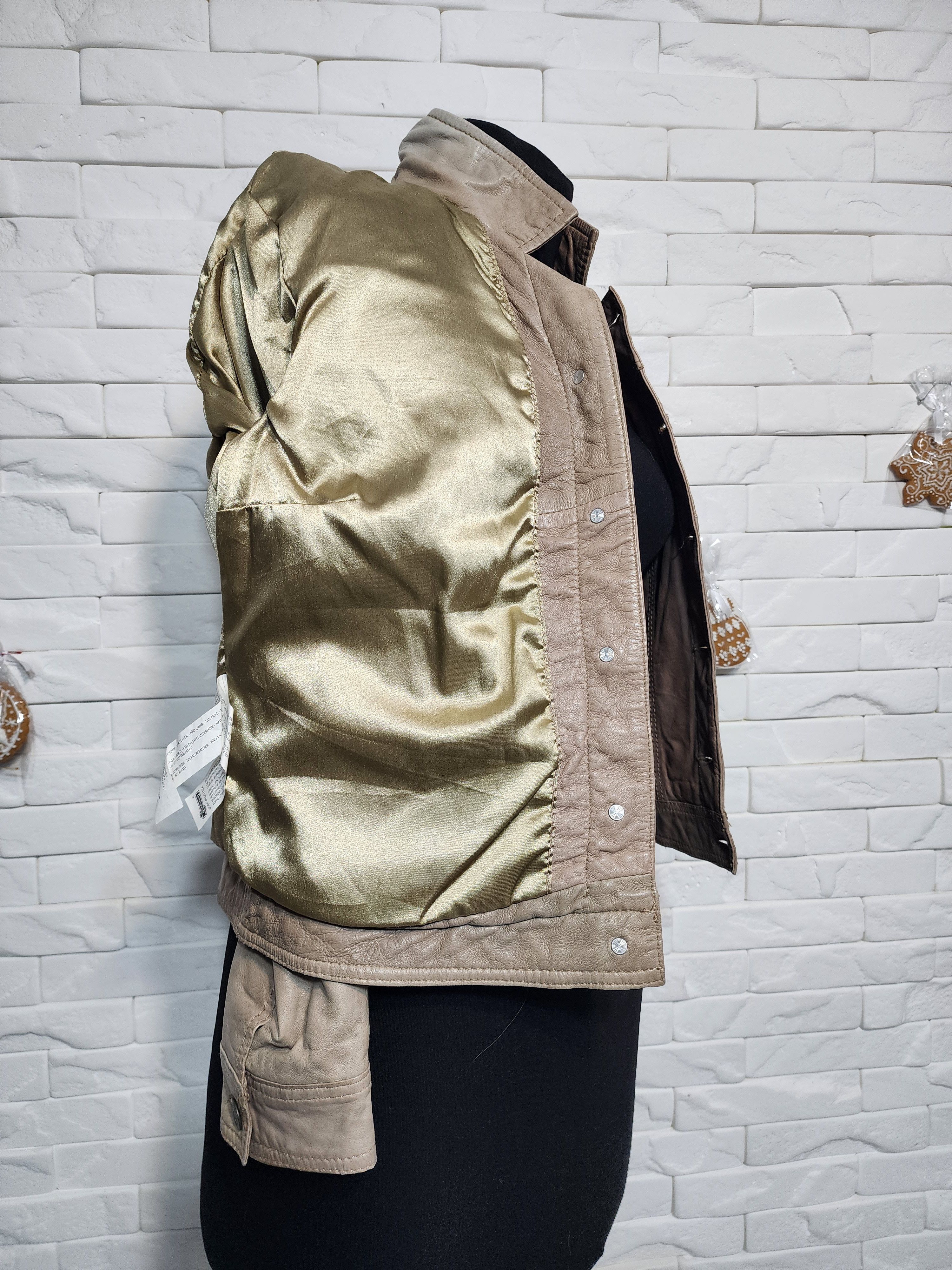 Genuine Leather Beige Leather Jacket: Women's Metal Button Front, Pockets Size M / US 6-8 / IT 42-44 - 9 Thumbnail