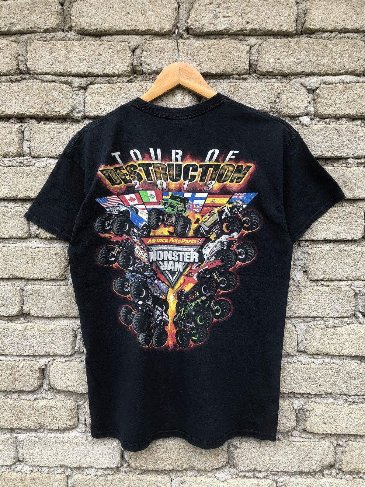 NASCAR × Vintage Vintage Y2K Tour Of Distruction Monster Jam Tshirt Size US M / EU 48-50 / 2 - 1 Thumbnail