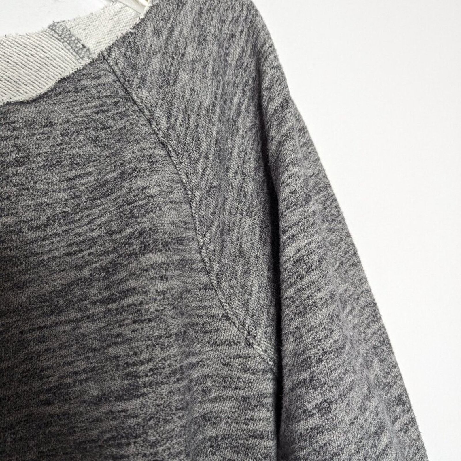 Everlane Everlane Gray Wide Neck Raw Edge Long Sleeve Top Boxy Size S Size S / US 4 / IT 40 - 6 Thumbnail