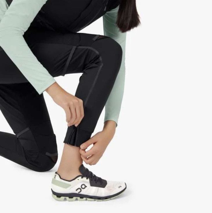 Other On-Running Run on Clouds Jogger Pants Black ( XL ) Size 38" / US 16 / IT 52 - 3 Thumbnail