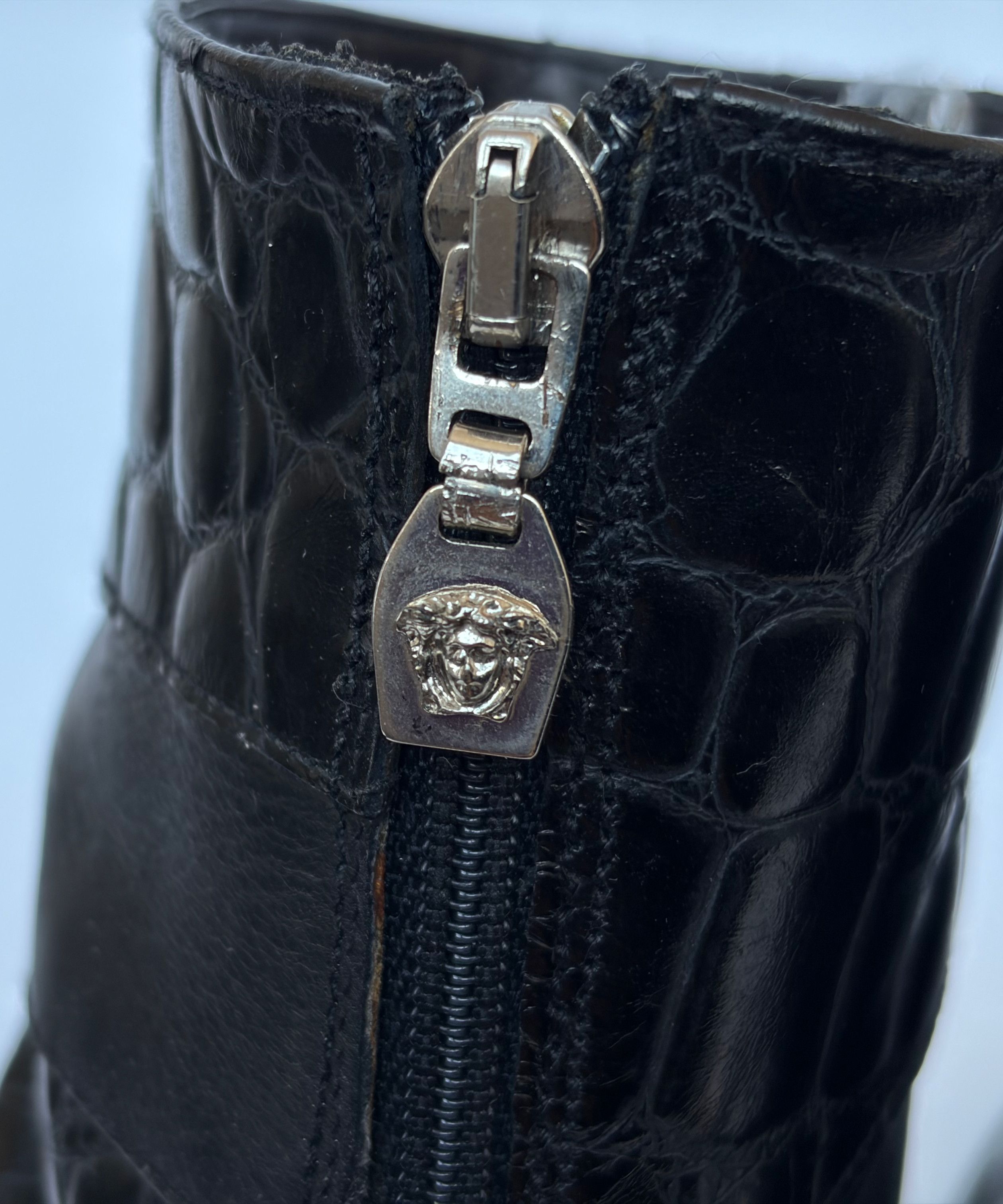 Versace GIANNI VERSACE Boots Ankle Shoes Leather Black Medusa Zip Size US 6 / EU 39 - 7 Thumbnail