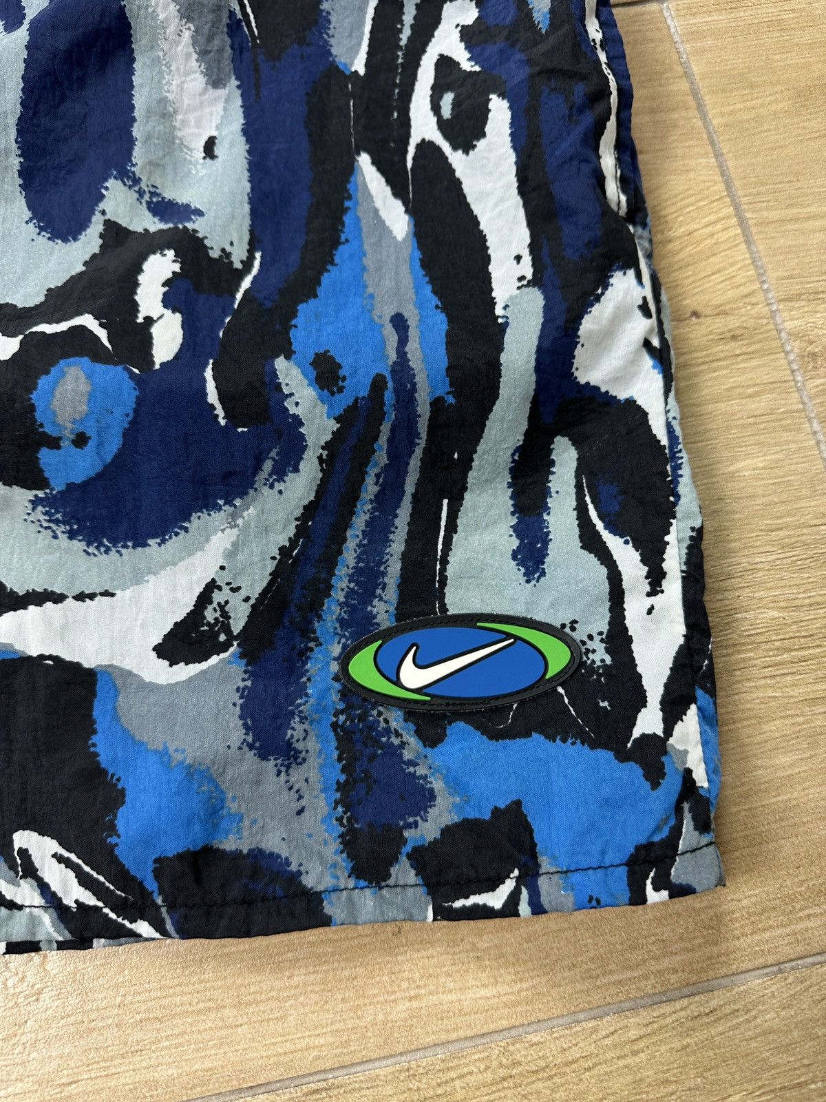Nike × Vintage Vintage 90’s Nike Nylon Abstract All Over Print Swim Shorts Size US 32 / EU 48 - 6 Thumbnail