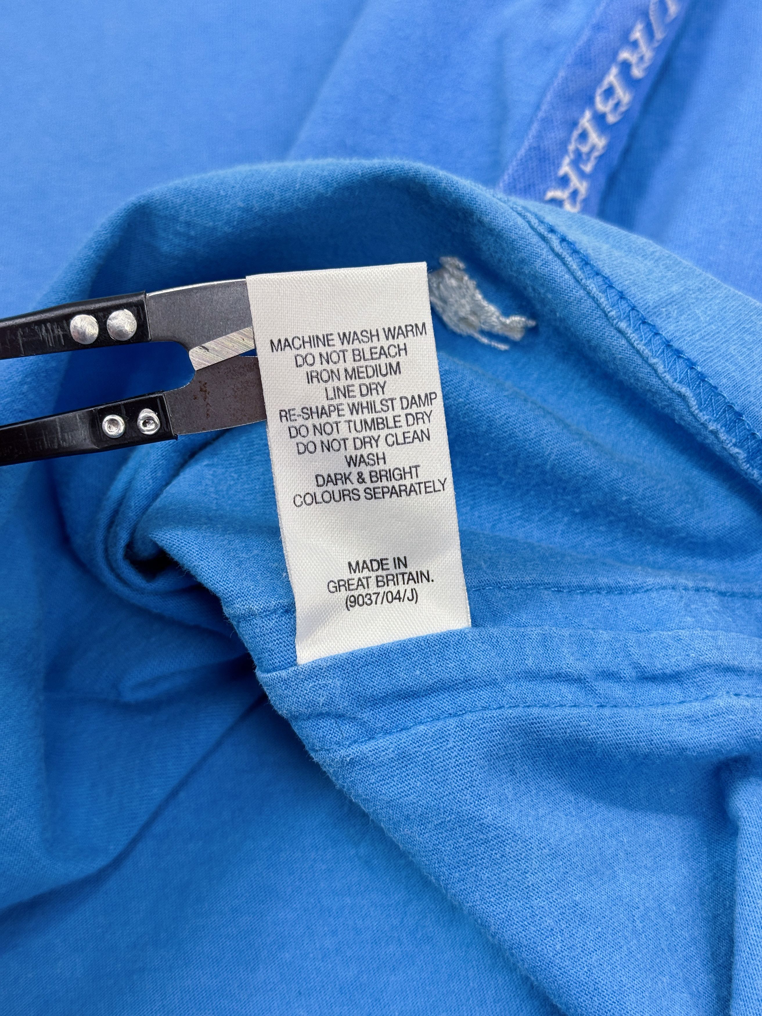 Burberry Vintage Burberry London T-Shirt Lampas Logo Blue Cotton Size US M / EU 48-50 / 2 - 10 Thumbnail
