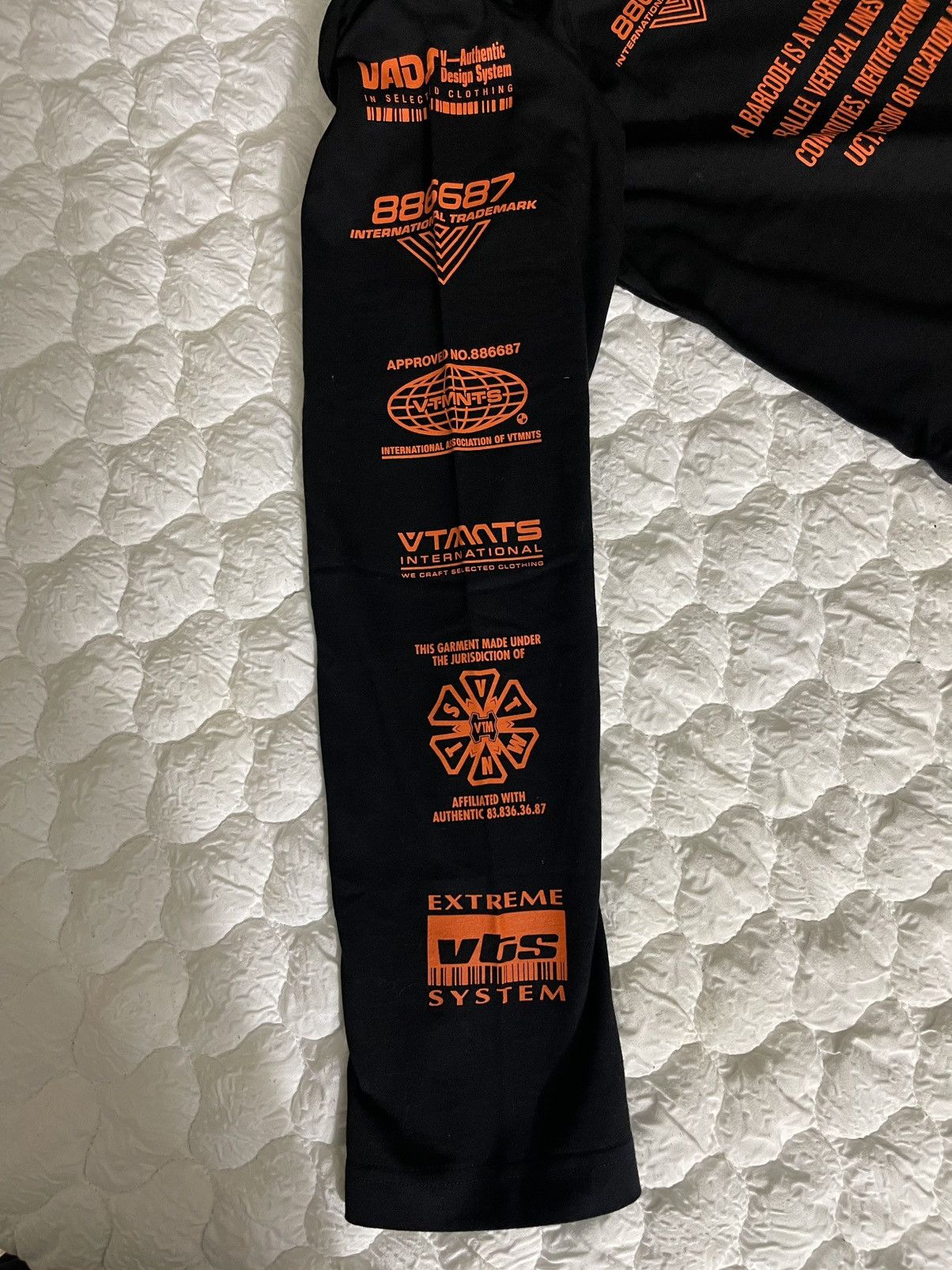 VTMNTS × Vetements VTMNTS Vetements barcode definition longsleeve oversized Size US XS / EU 42 / 0 - 3 Thumbnail