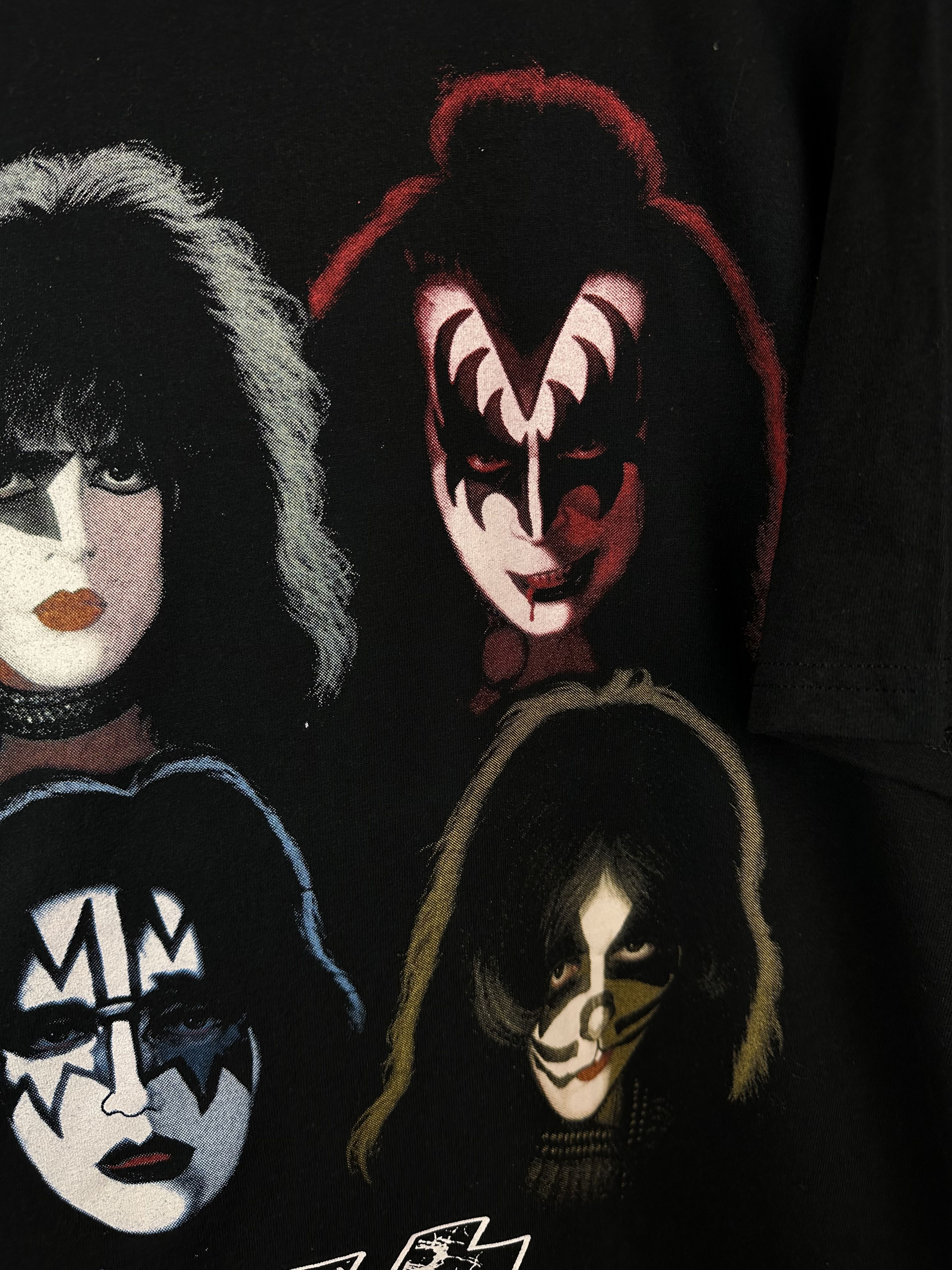 Band Tees Vintage Kiss Army Depot Faces Band Rare Graphic Shirt Tee Size US XL / EU 56 / 4 - 9 Thumbnail