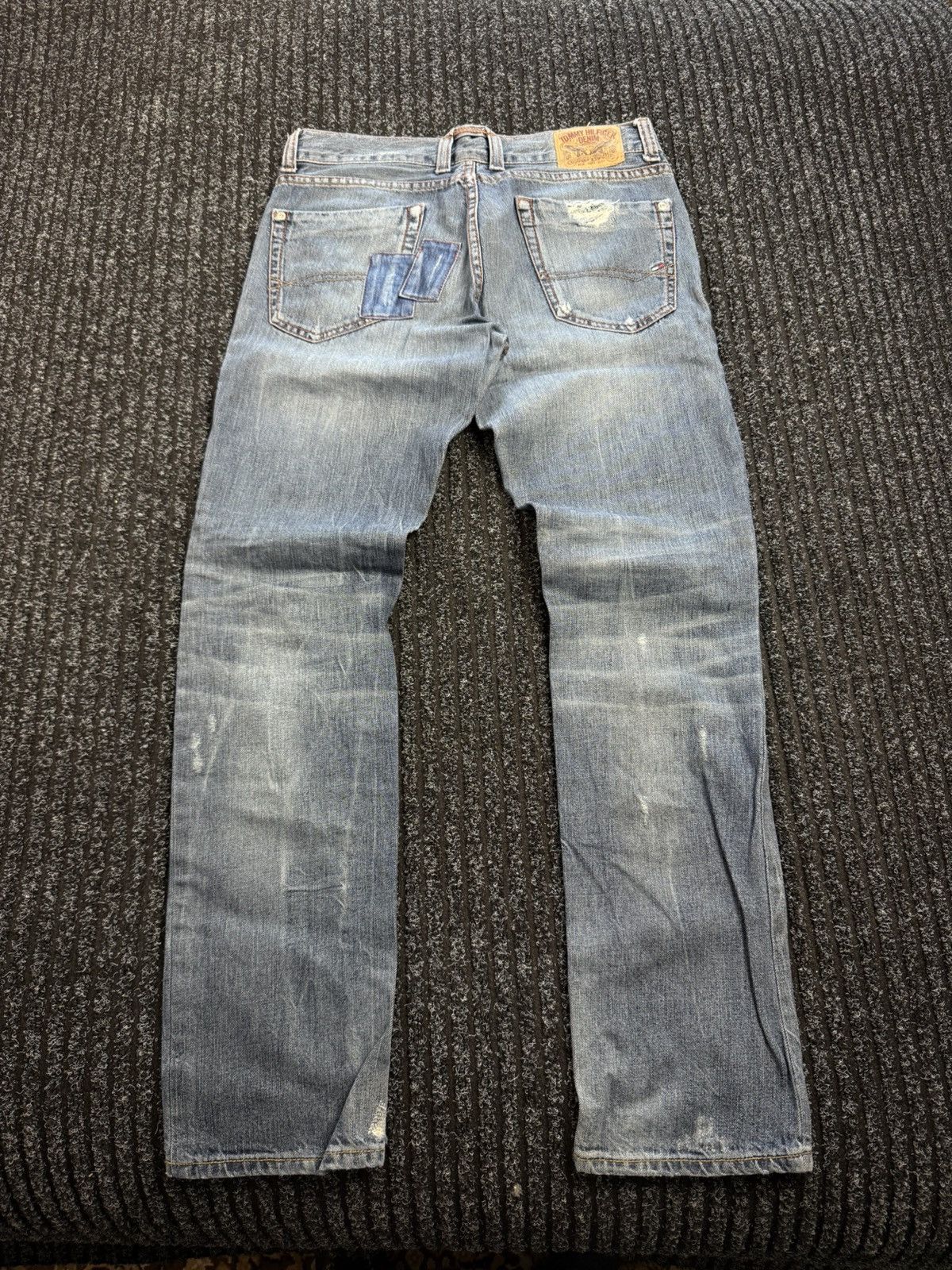 Tommy Hilfiger Tommy Hilfiger Distressed Washed Blue Jeans Denim Pants W 29 Size US 29 - 2 Thumbnail