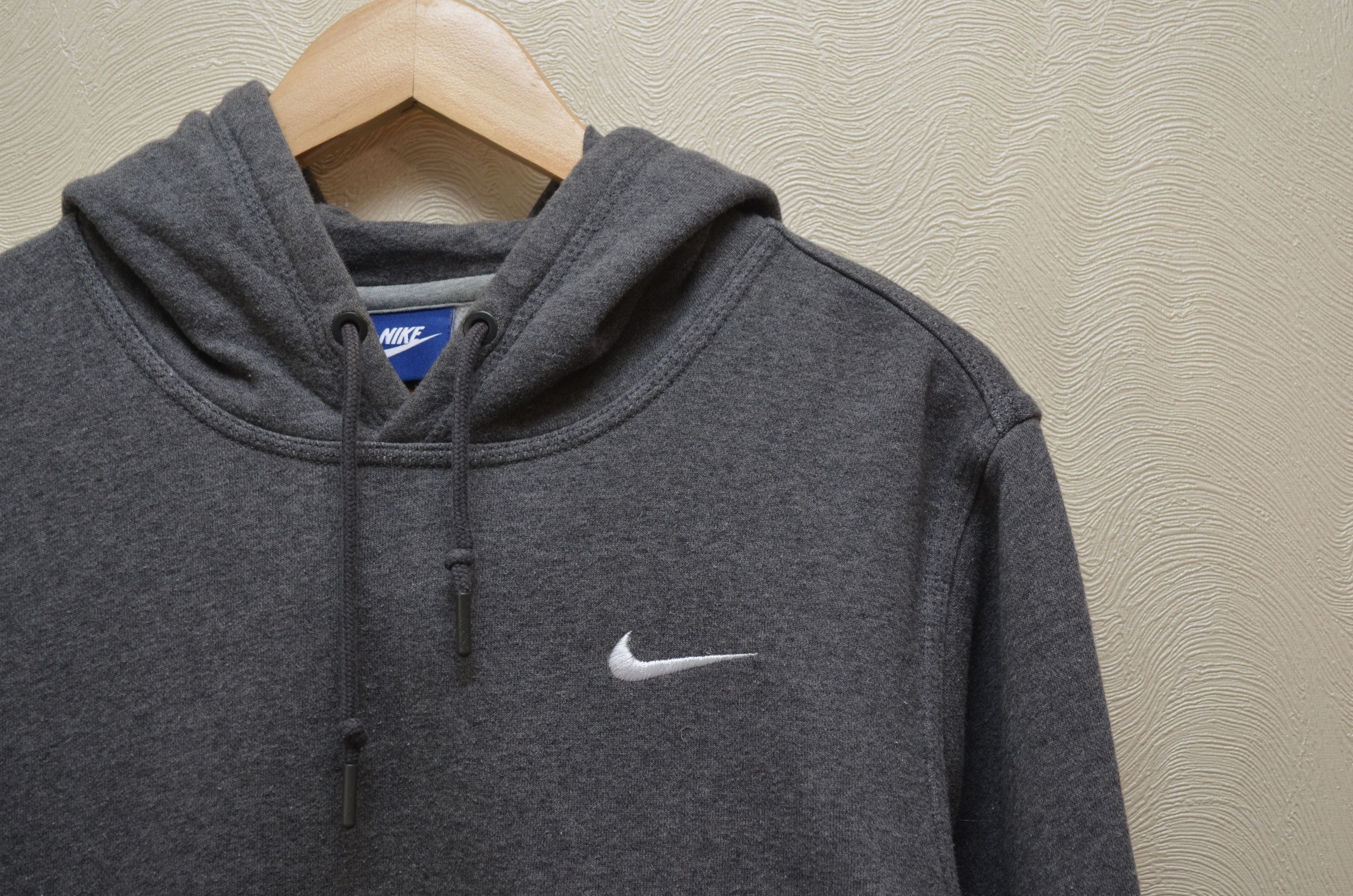 Nike × Vintage Nike Embroided Logo Hoodie Grey Size S Size US S / EU 44-46 / 1 - 4 Thumbnail
