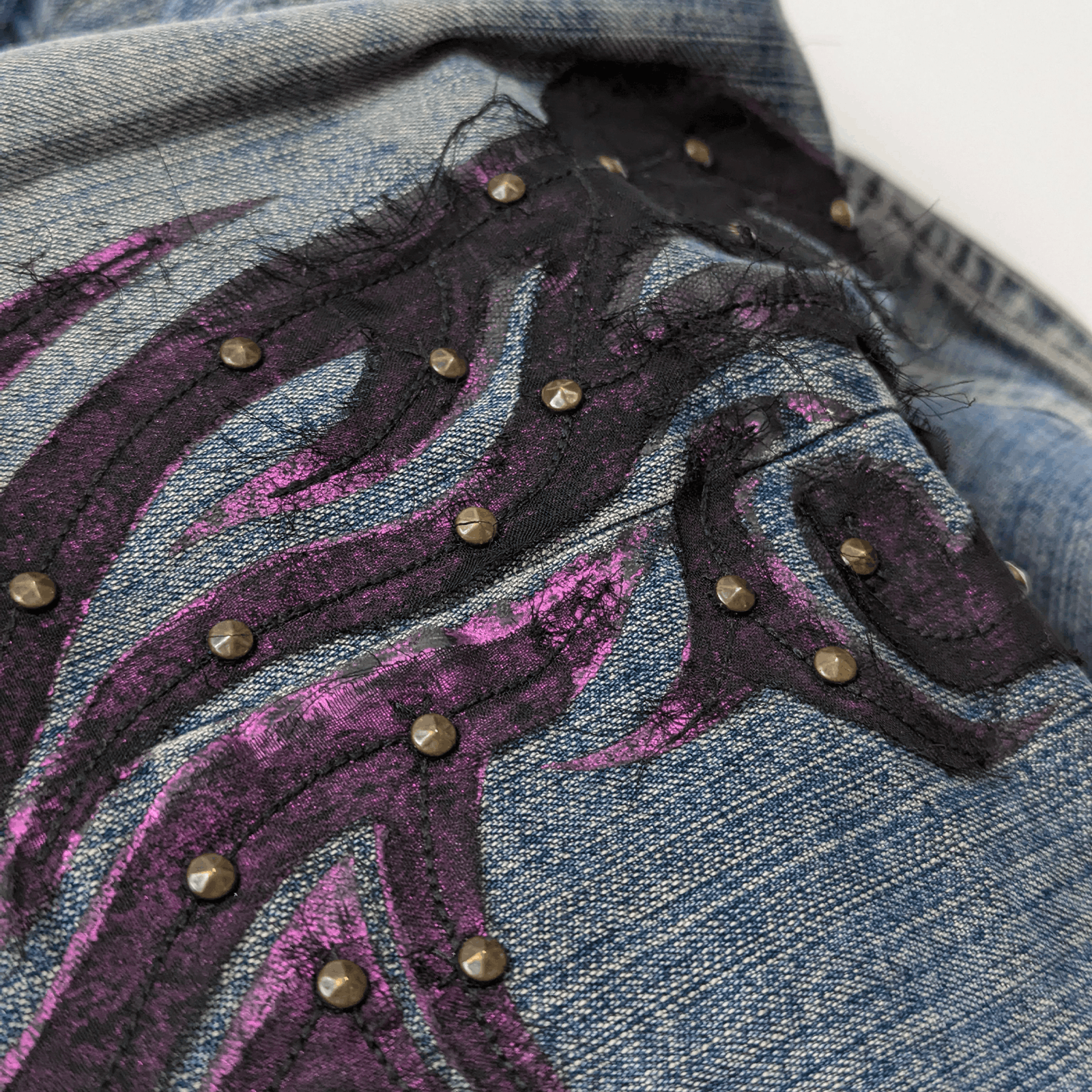 Versace Jeans Couture Versace Y2K Rhinestone Tribal Vintage 00s Denim Skirt 28/S-M Size 28" / US 6 / IT 42 - 11 Thumbnail