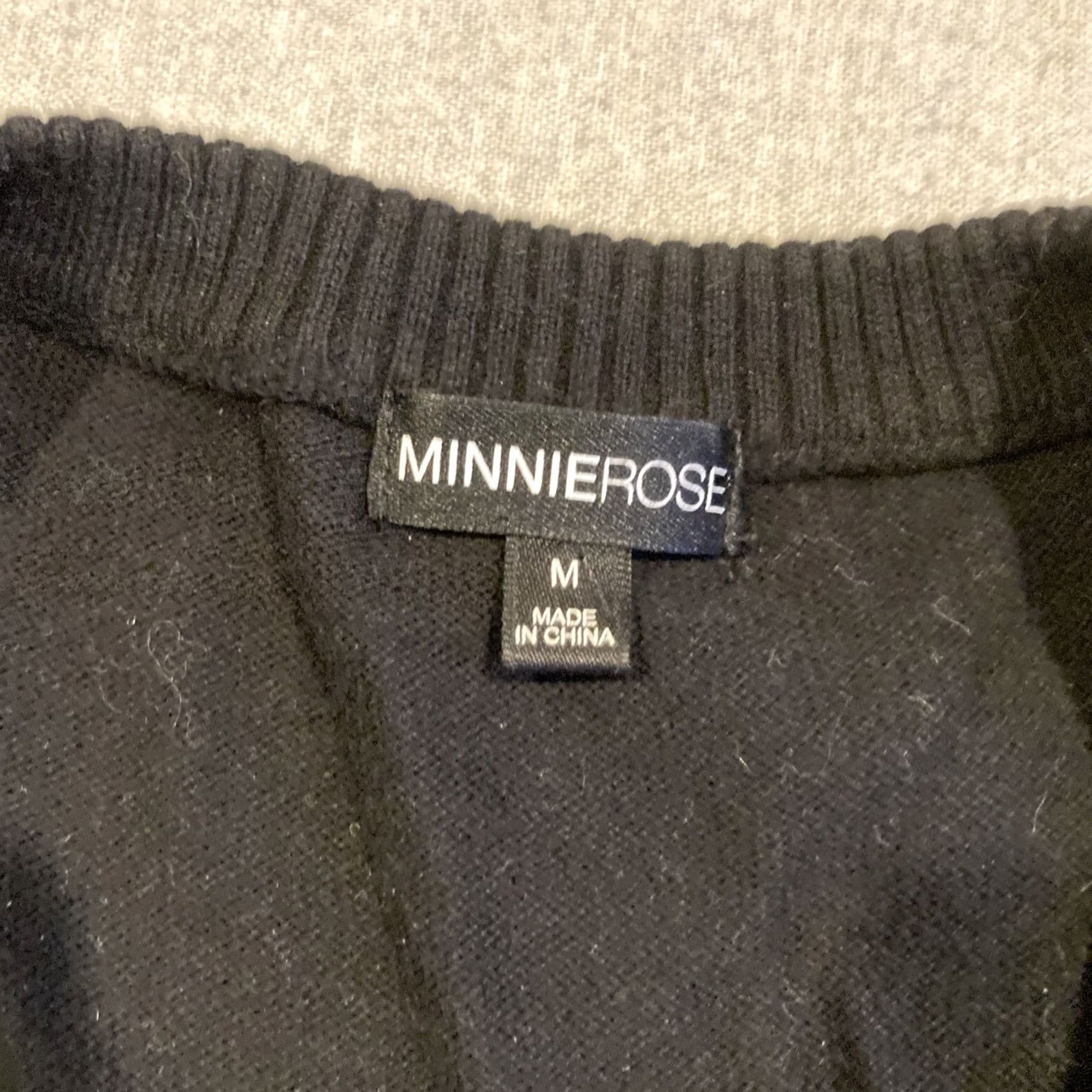 Vintage Minnie Rose Sweater Women's Med Black Star Print Cashmere Blend V-Neck Pullover Size M / US 6-8 / IT 42-44 - 2 Thumbnail