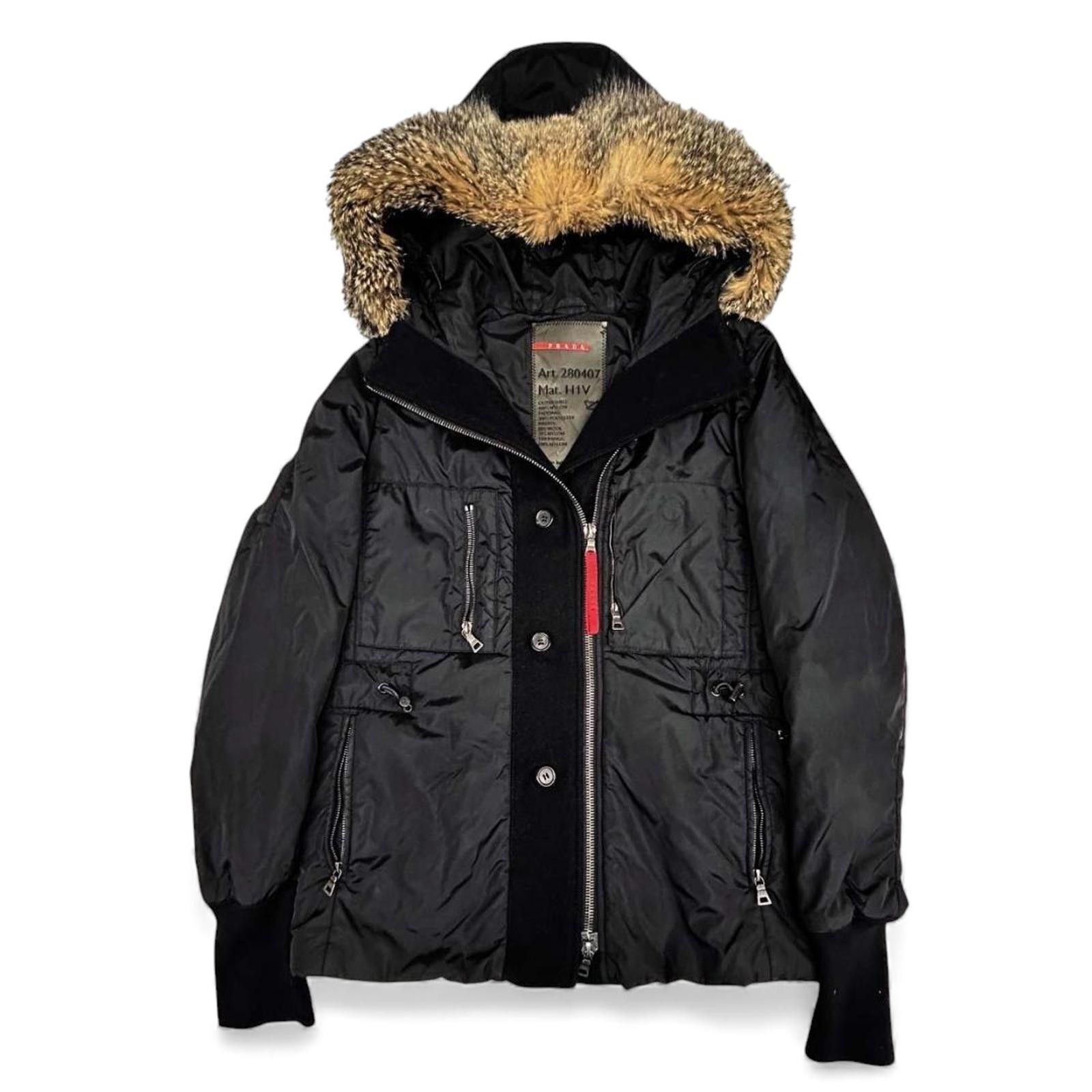 Prada Prada - Black Puffer Jacket Fur Hood Size M / US 6-8 / IT 42-44 - 2 Thumbnail