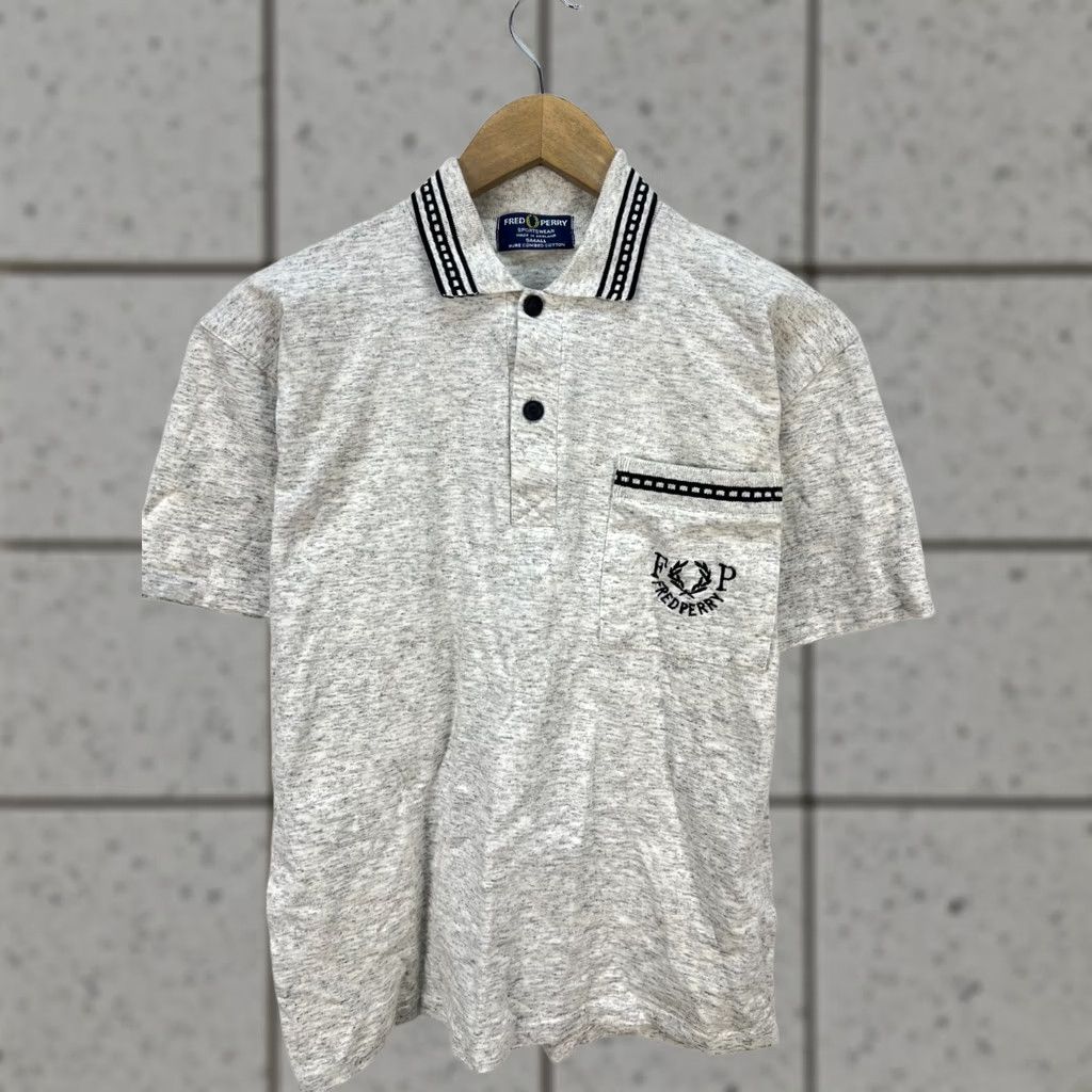 Fred Perry Fred Perry Polo Shirt Mens S 90s Vintage Made in England Short Sleeve Gray Beige Polo Size US S / EU 44-46 / 1 - 1 Thumbnail