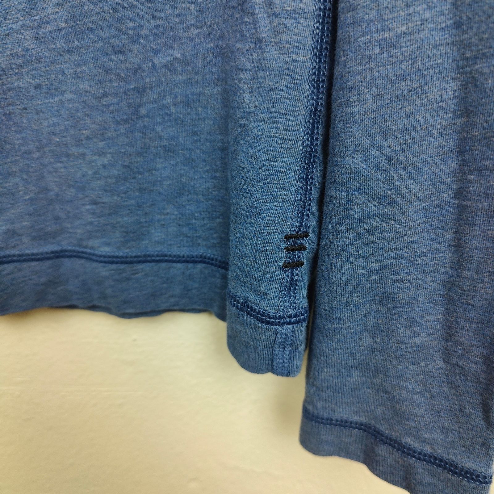 Lululemon Lululemon V-Neck T-Shirt Womens Medium Blue Heather Size M / US 6-8 / IT 42-44 - 3 Thumbnail